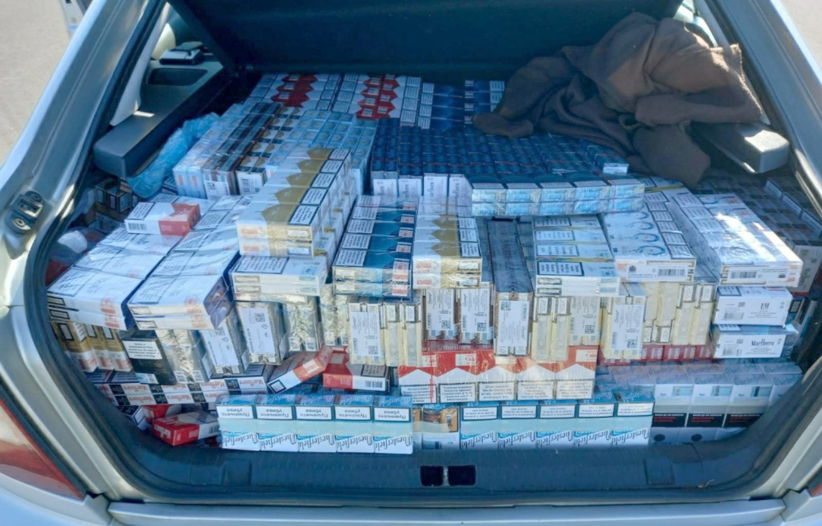 Hapsenje - Nedozvoljen promet akciznih proizvoda (2)