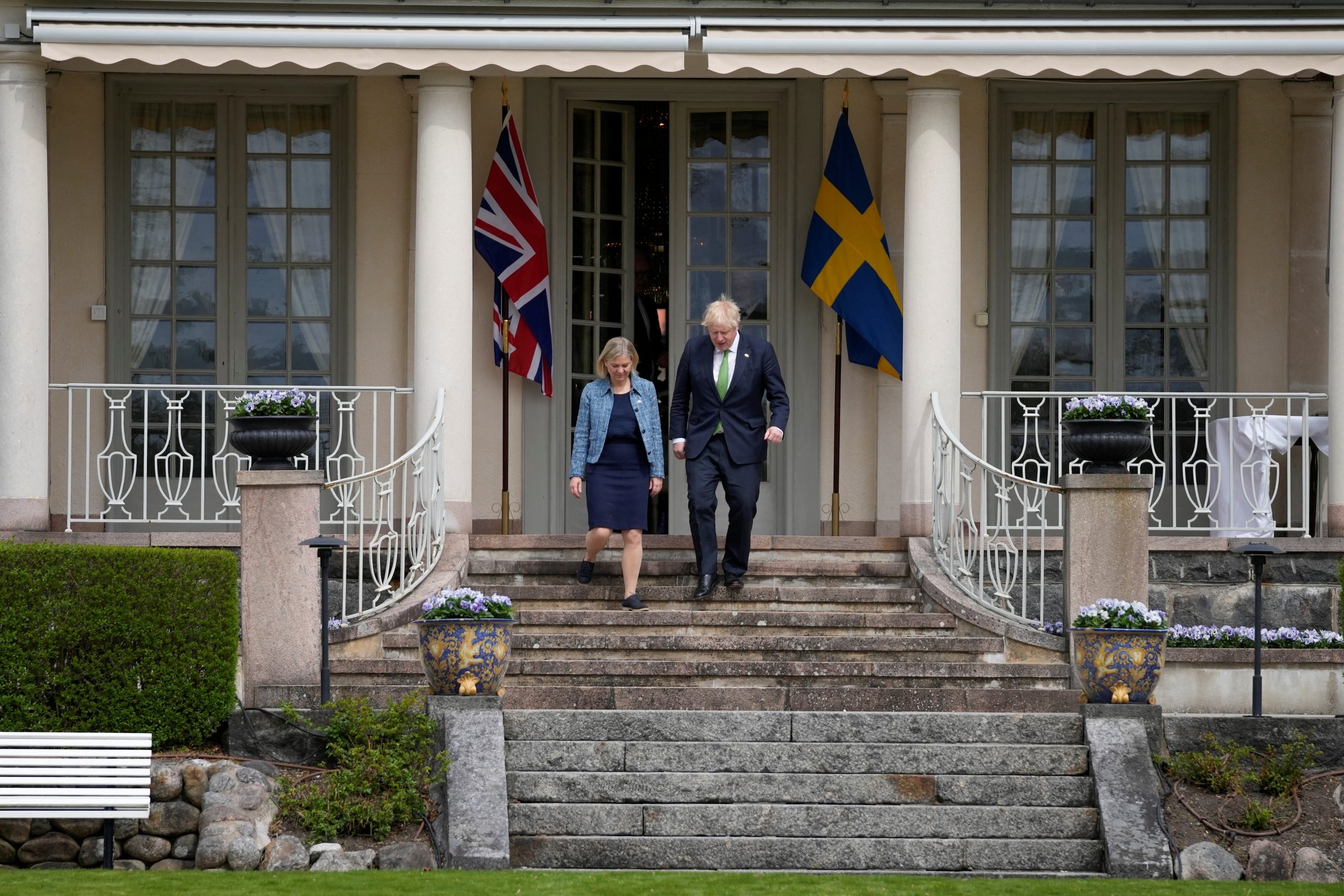 1652273809-2022-05-11T114317Z_1539088506_RC2Z4U9UMAGE_RTRMADP_3_UKRAINE-CRISIS-SWEDEN-BRITAIN-scaled.jpg