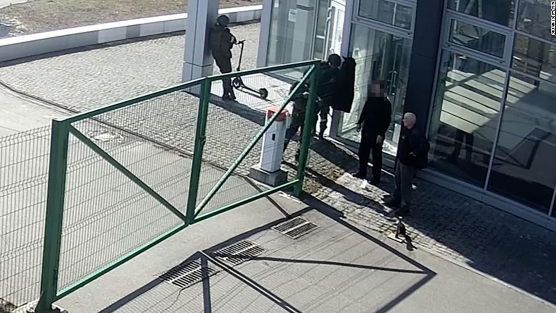 Ruski vojnici ubijaju civile