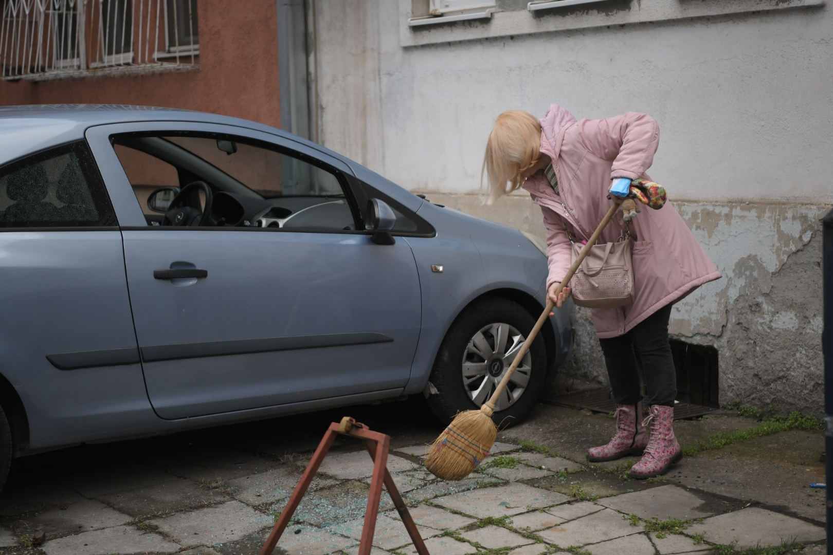 Beograd 22.02.2022. Hronika, bacena bomba u Patrisa Lumumbe, Karaburma Foto: Dragan Mujan/Nova.rs