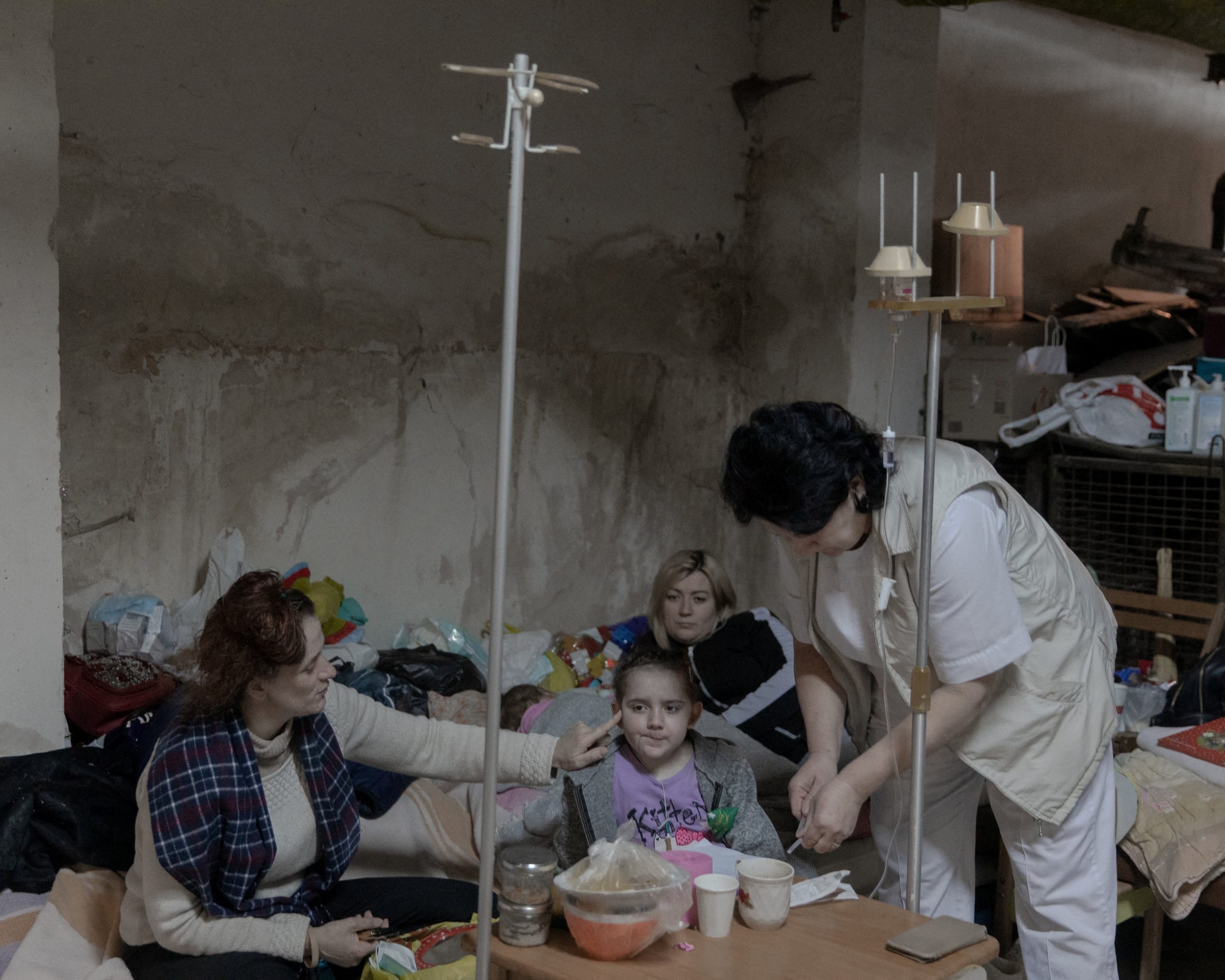1646379628-2022-03-02T153906Z_625773489_RC29US9SLICY_RTRMADP_3_UKRAINE-CRISIS-KYIV-HOSPITAL-scaled.jpg