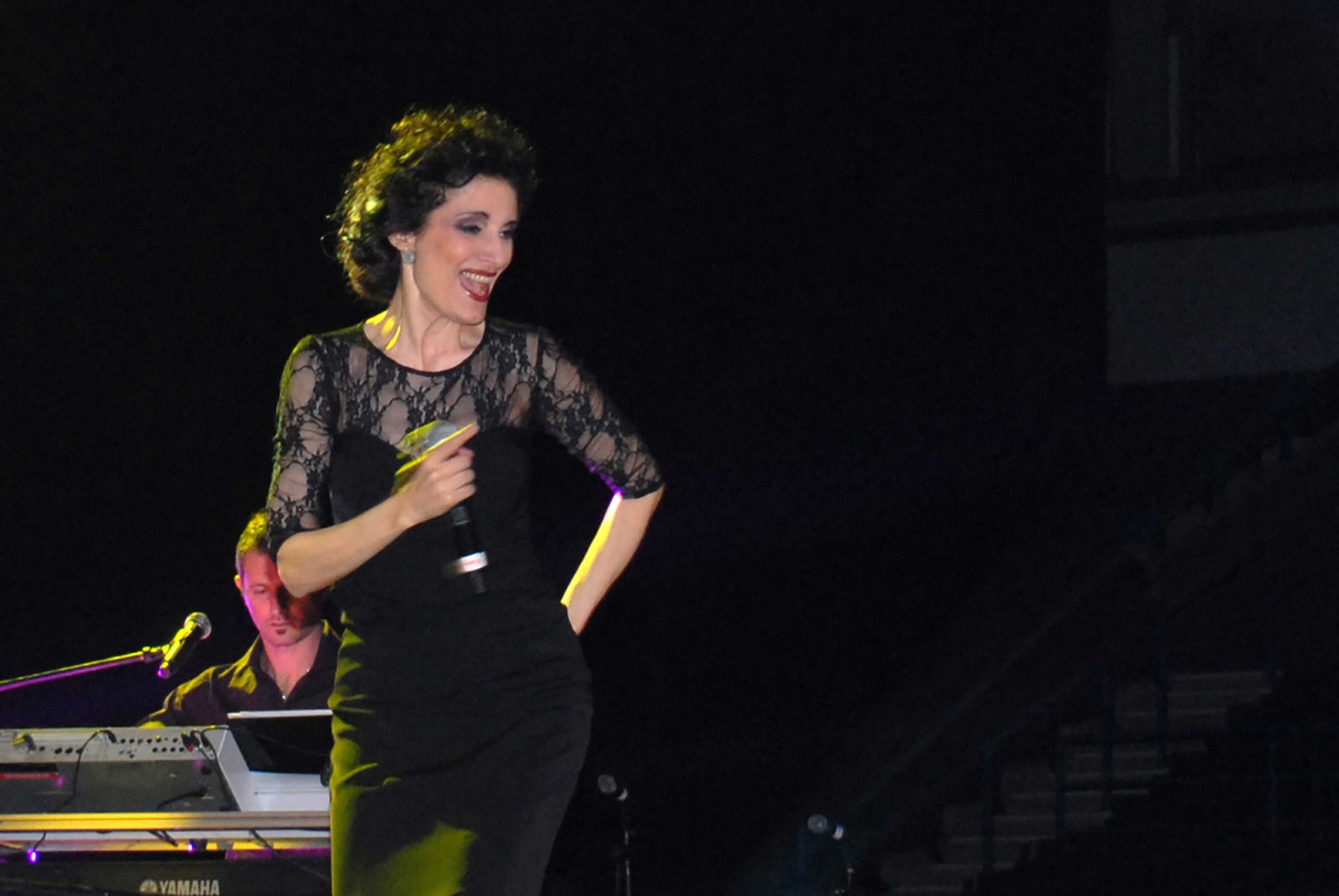 doris_dragovic___14073__photo_E-Stock_milos_rafailovic