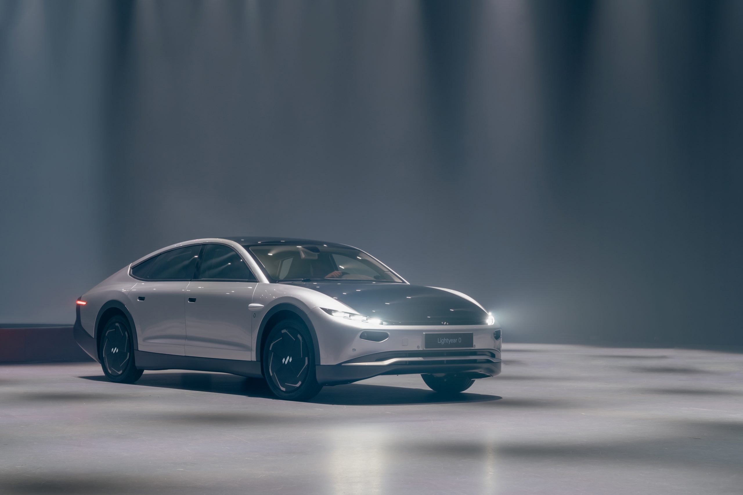 1655199992-Lightyear-0-The-global-premiere-of-the-world-s-first-solar-car-June-9-2022-02-4K-scaled.jpg
