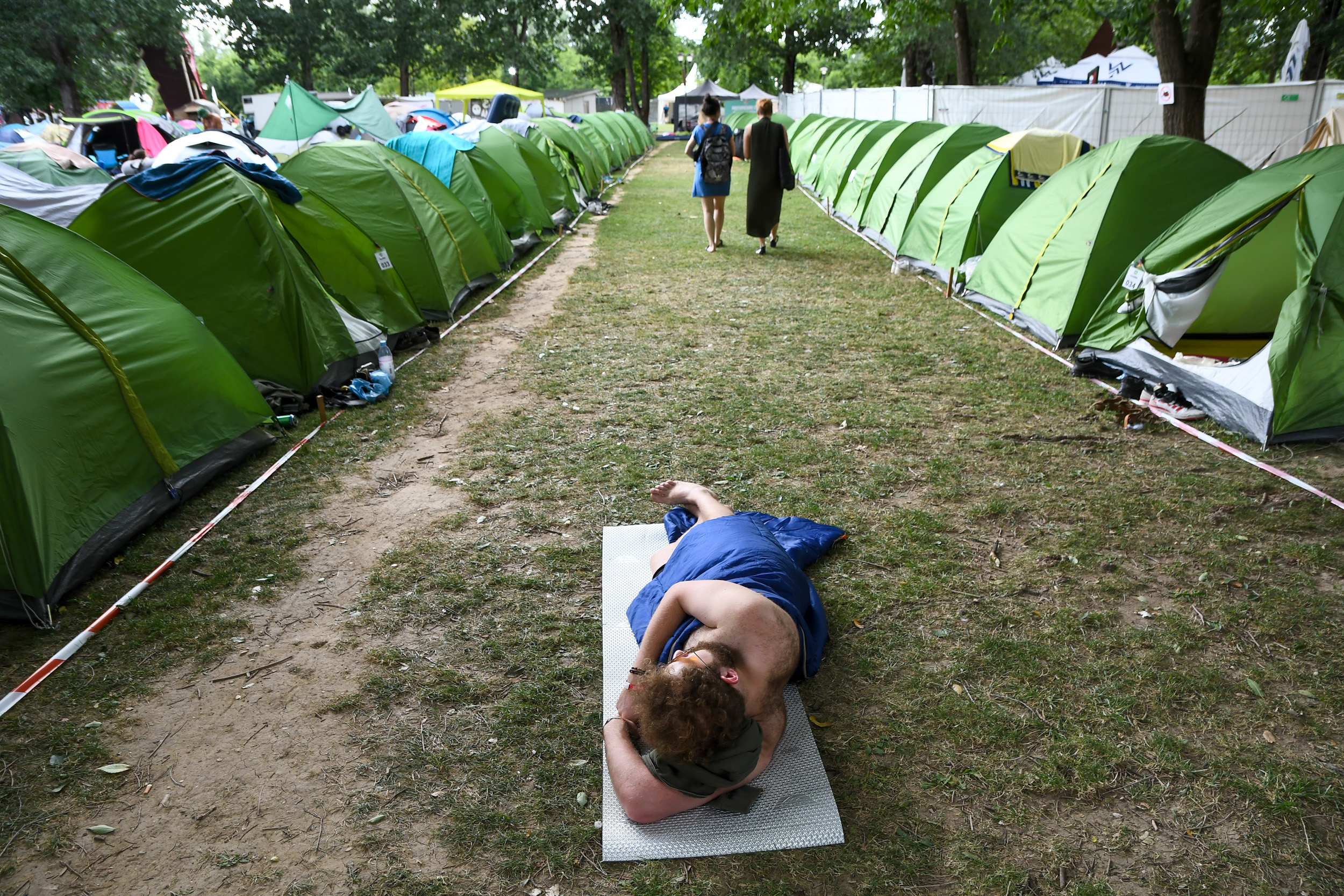 Novi Sad 09.07.2022 Atmosfera u exit kampu posle druge večei. Treći dan, muzički festival Exit, Egzit, kamp Foto: Nenad Mihajlović/Nova.rs