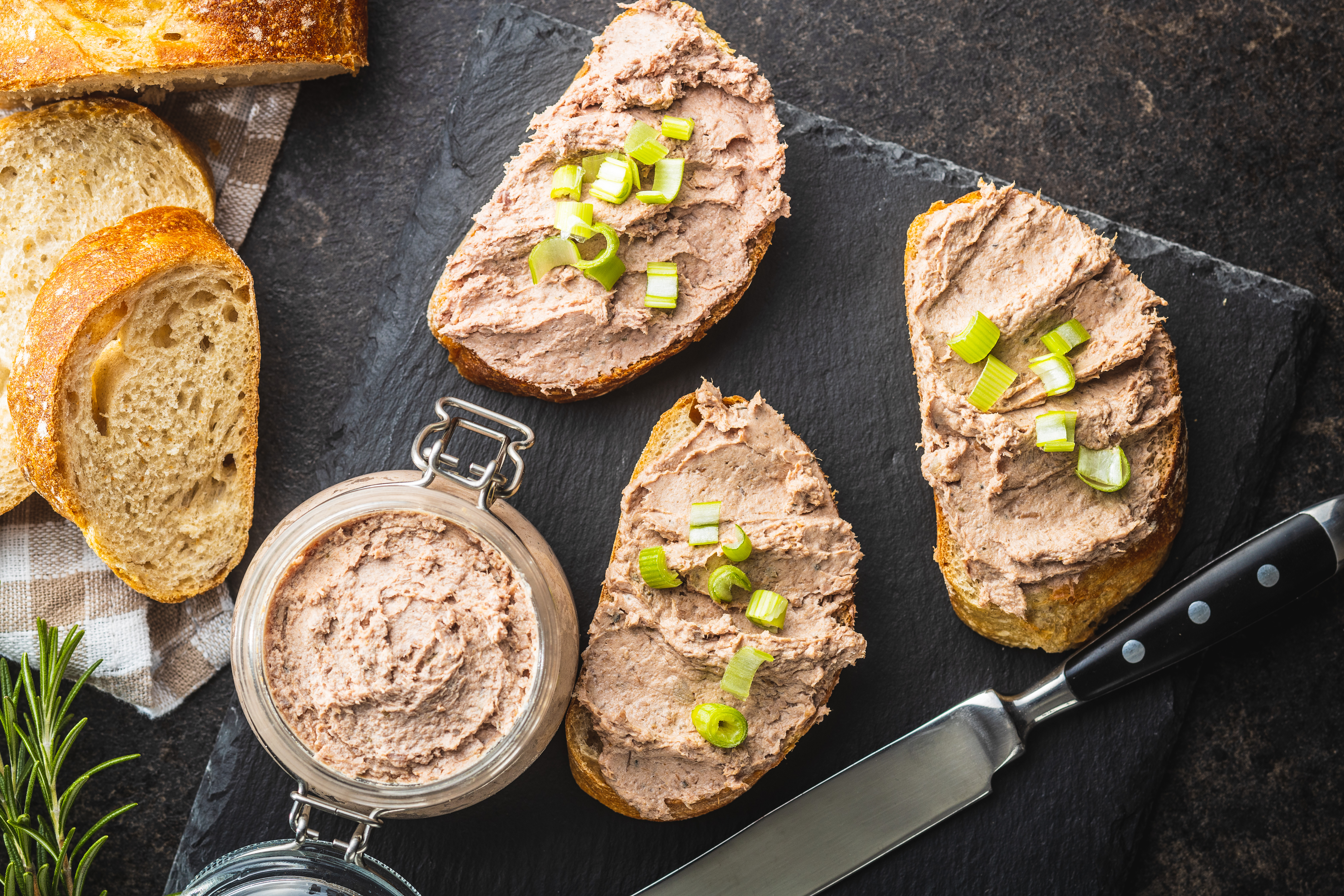 18.5.21. (c) Pileca pasteta, Majstor amater, recept dana Foto: Shutterstock
recepti od 18-21. 05. 2021.