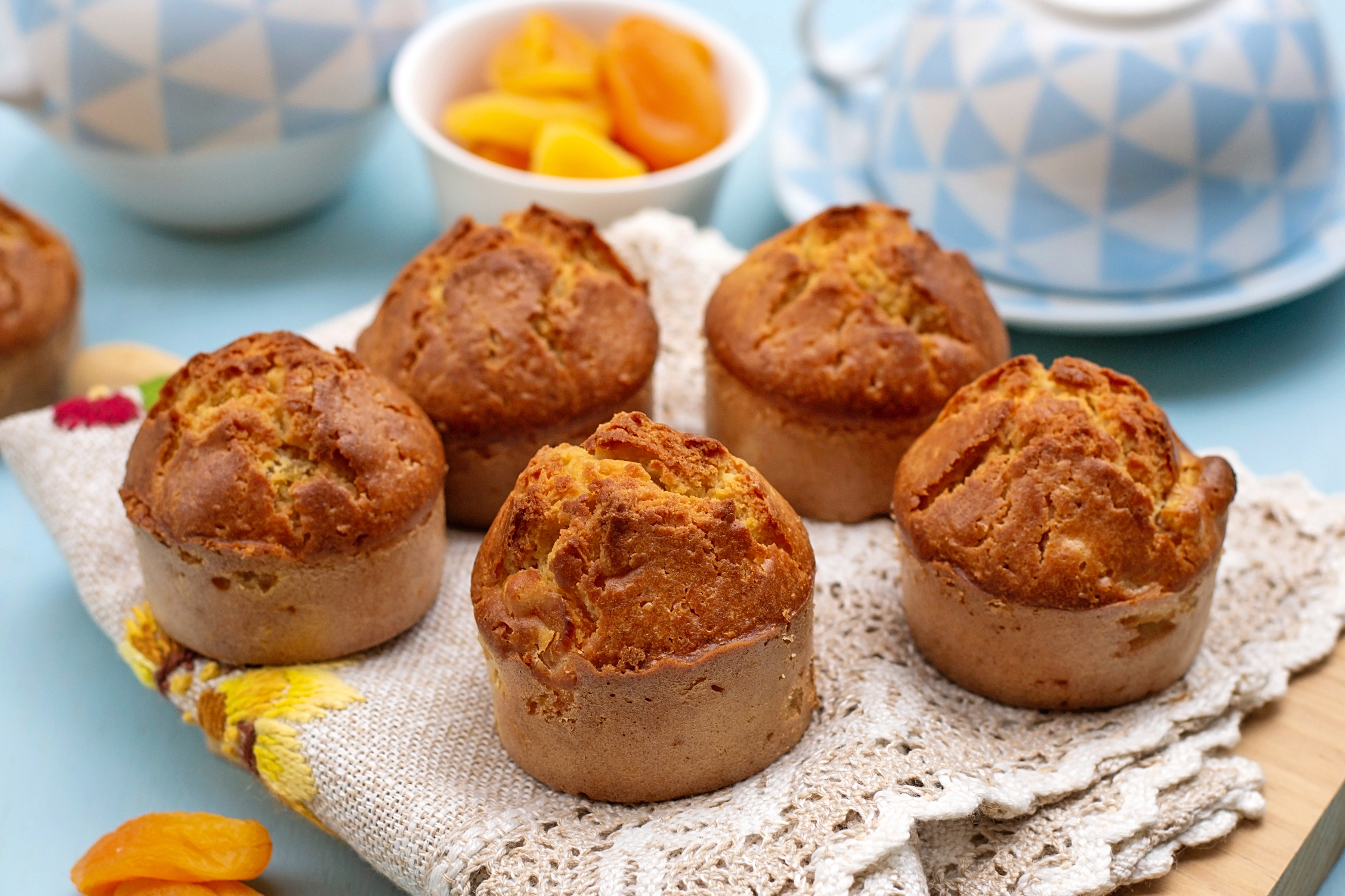 11.11. (a) Projice stock-photo-homemade-sweet-muffins-with-dried-apricots-for-dessert-1631603629 Majstor amater