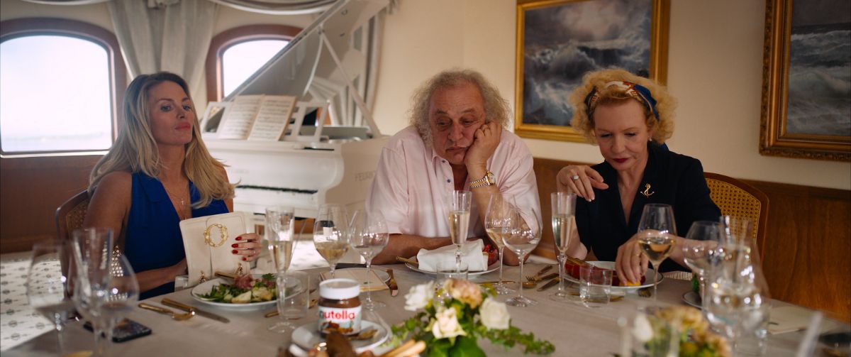 Trougao tuge 7 FOTO Fredrik Wenzel©Plattform Produktion