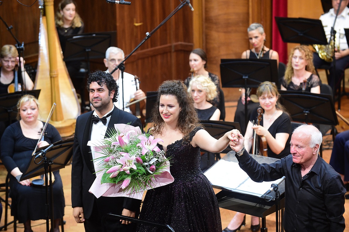 Beograd 08.06.2022. Sopran Marija Jelic, tenor Dario di Vietri i dirigent Maestro Marko Boemi nastupili su u Kolarcevoj zaduzbini. foto Dusan Milenkovic Fwd: pitanje: Sopran Marija Jelic u ulozi Toske na sceni SNP-a sa Zeljkom Lucicem 29. oktobra