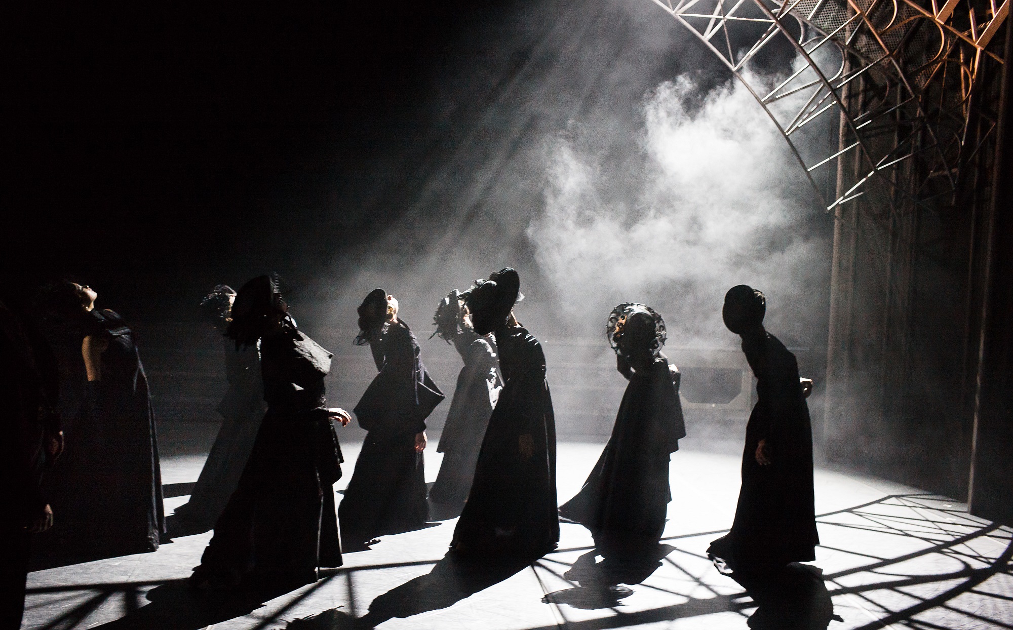 gostuje Balet HNK Zagreb sa predstavom Gospoda Glembajevi, koreografija Lea Mujić