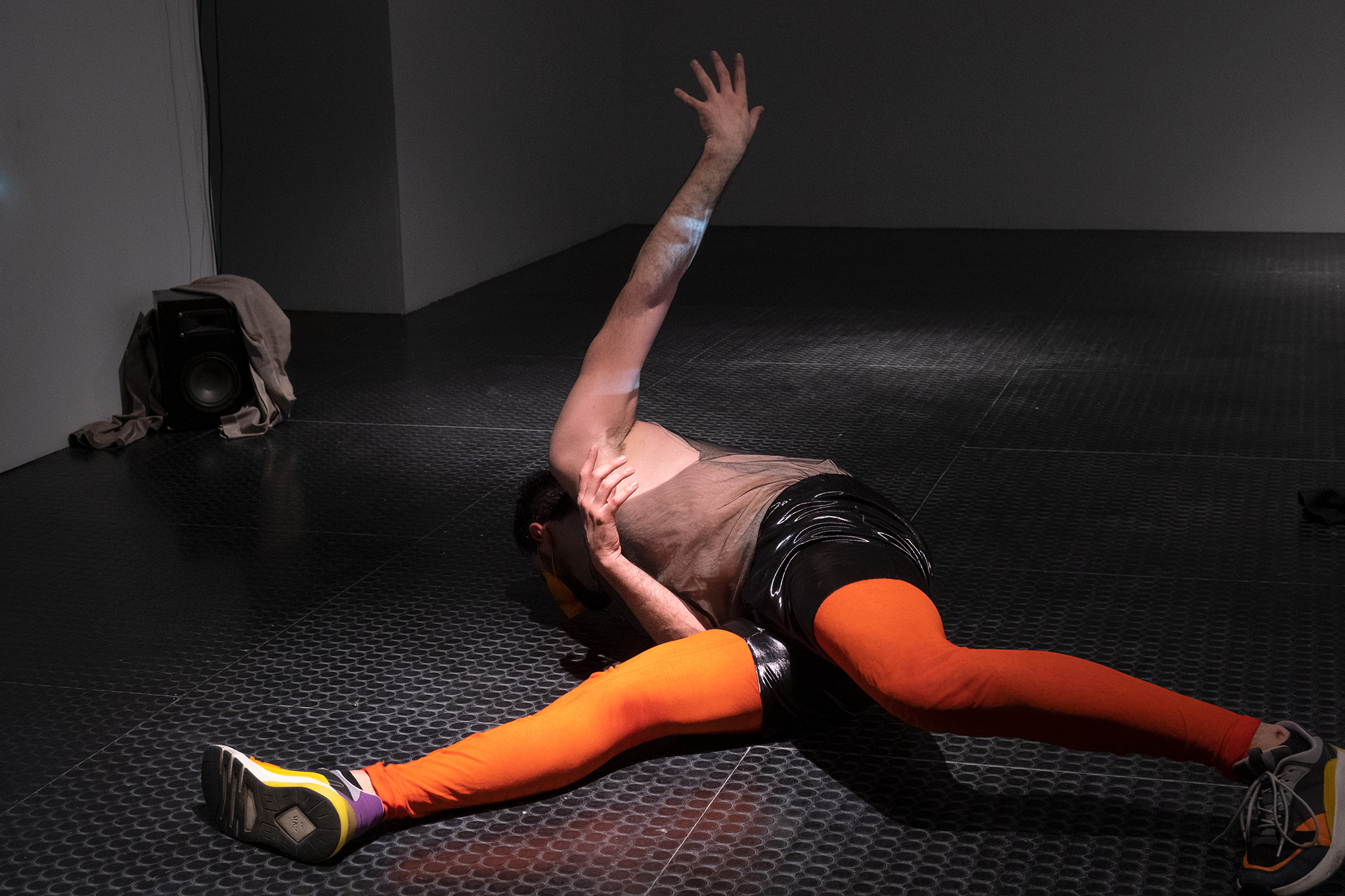 Održana izložba radova plesnih umetnika „ples.pokret.slika“ u Kulturnom centru Beograda