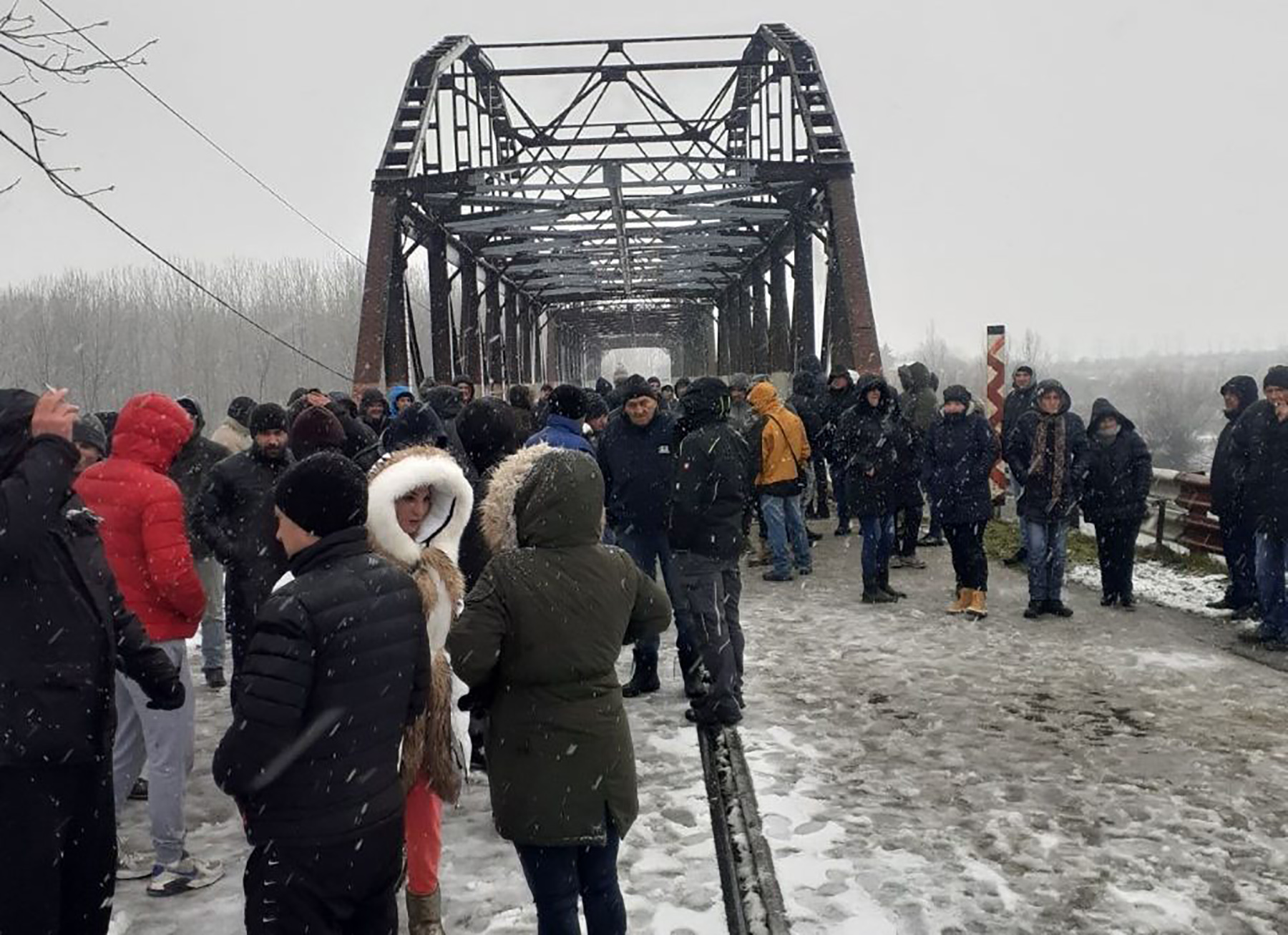Protest meštana sela kod Zrenjanina Odsečeni smo od sveta