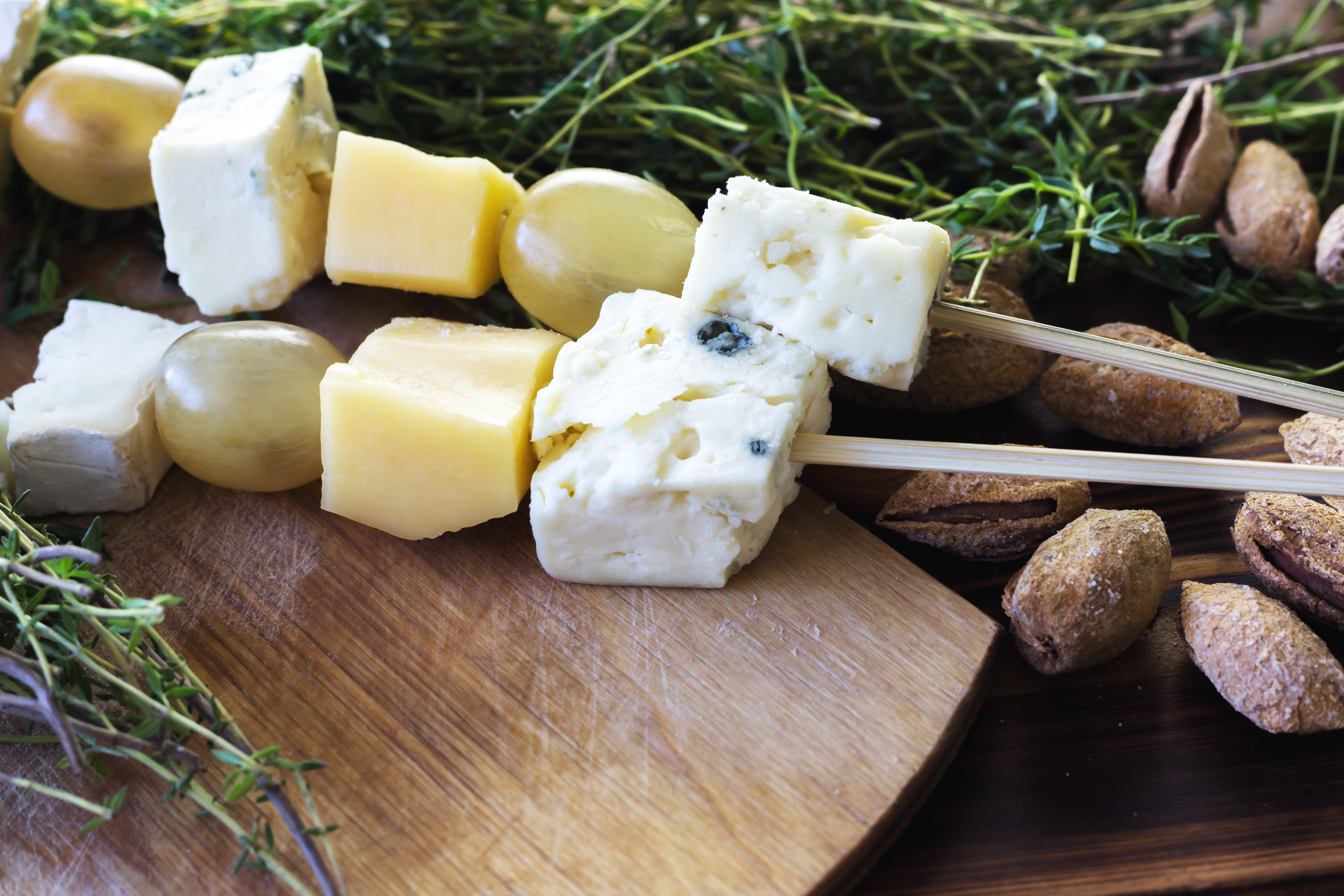 Majstor amater Cheese,And,Grapes,Canapes,On,Skewers.