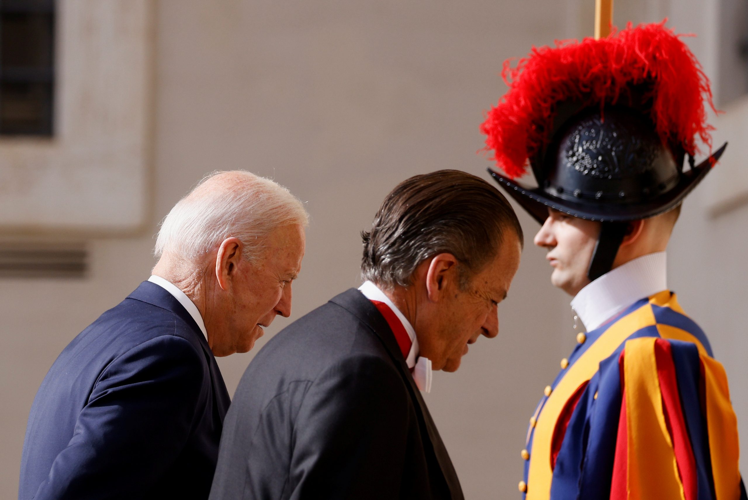 U.S. President Joe Biden arrives at the Vatican to meet Pope Francis, October 29, 2021. REUTERS/Guglielmo Mangiapane