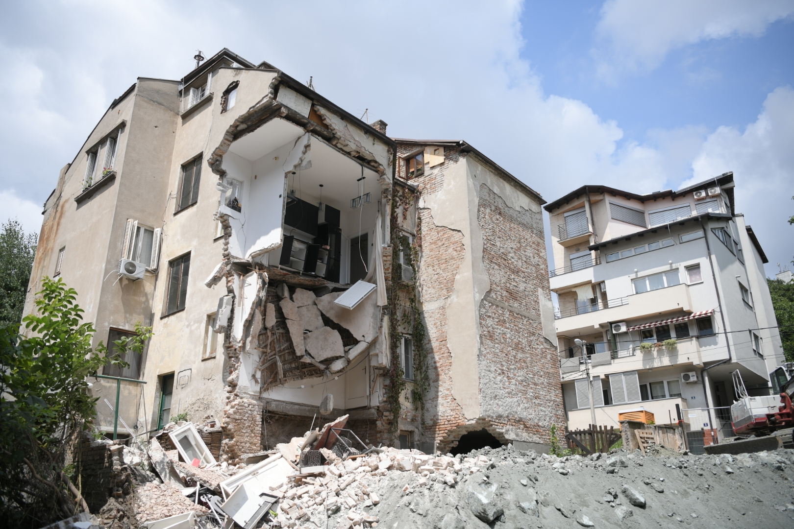 vidovdanska ponovno urusavanje zgrade foto dragan mujan nova rs (5)