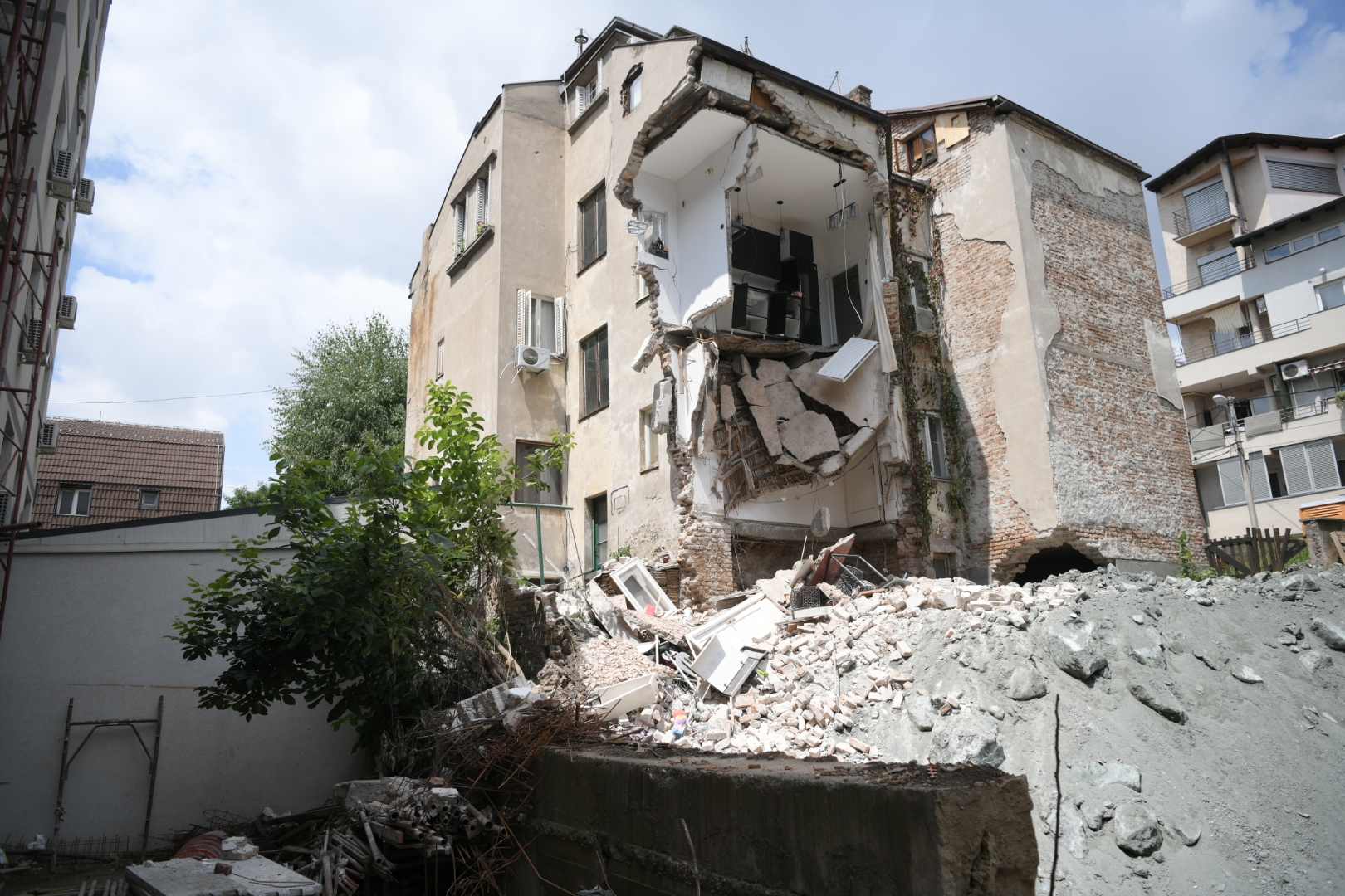 vidovdanska ponovno urusavanje zgrade foto dragan mujan nova rs