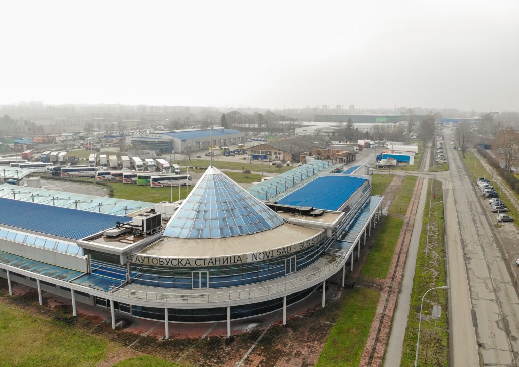 Novi-Sad1262-Autobuska-stanica-i-kompleks-ATP-Vojvodina-foto-Nenad-Lazic-1024x724.jpg