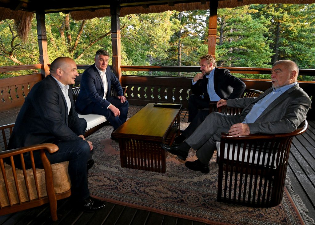 Orsat Miljenić, Zoran Milanović, Bakir Izetbegović i Stjepan Mesić Foto: Ured predsjednika Republike Hrvatske/Filip Glas