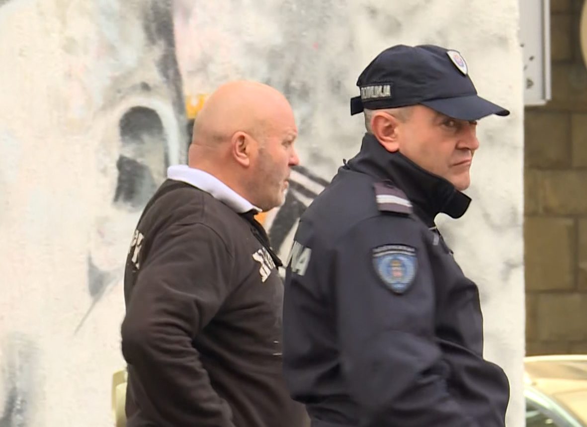 1636718812-bg-n1-studio-1210-121121.12_13_02_09.Still001-e1636718852129