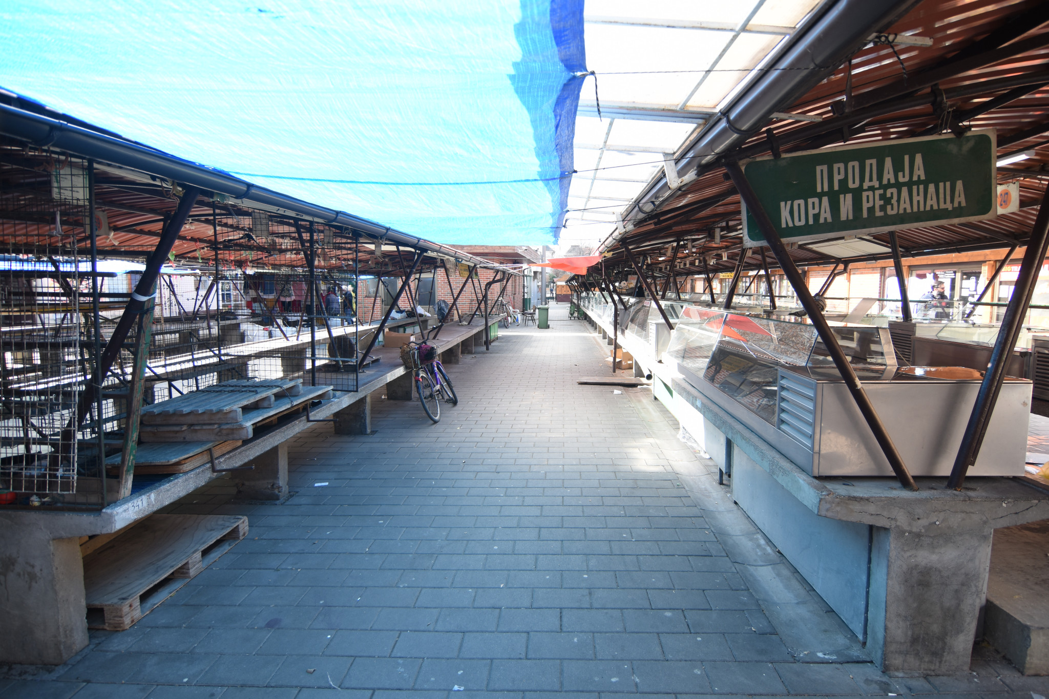 Novi Sad 06.03.2021 zatvaranje pijaca i trznica tokom vikenda zbog novih mera kriznog staba u borbi protiv korona virusa foto Nenad Lazic