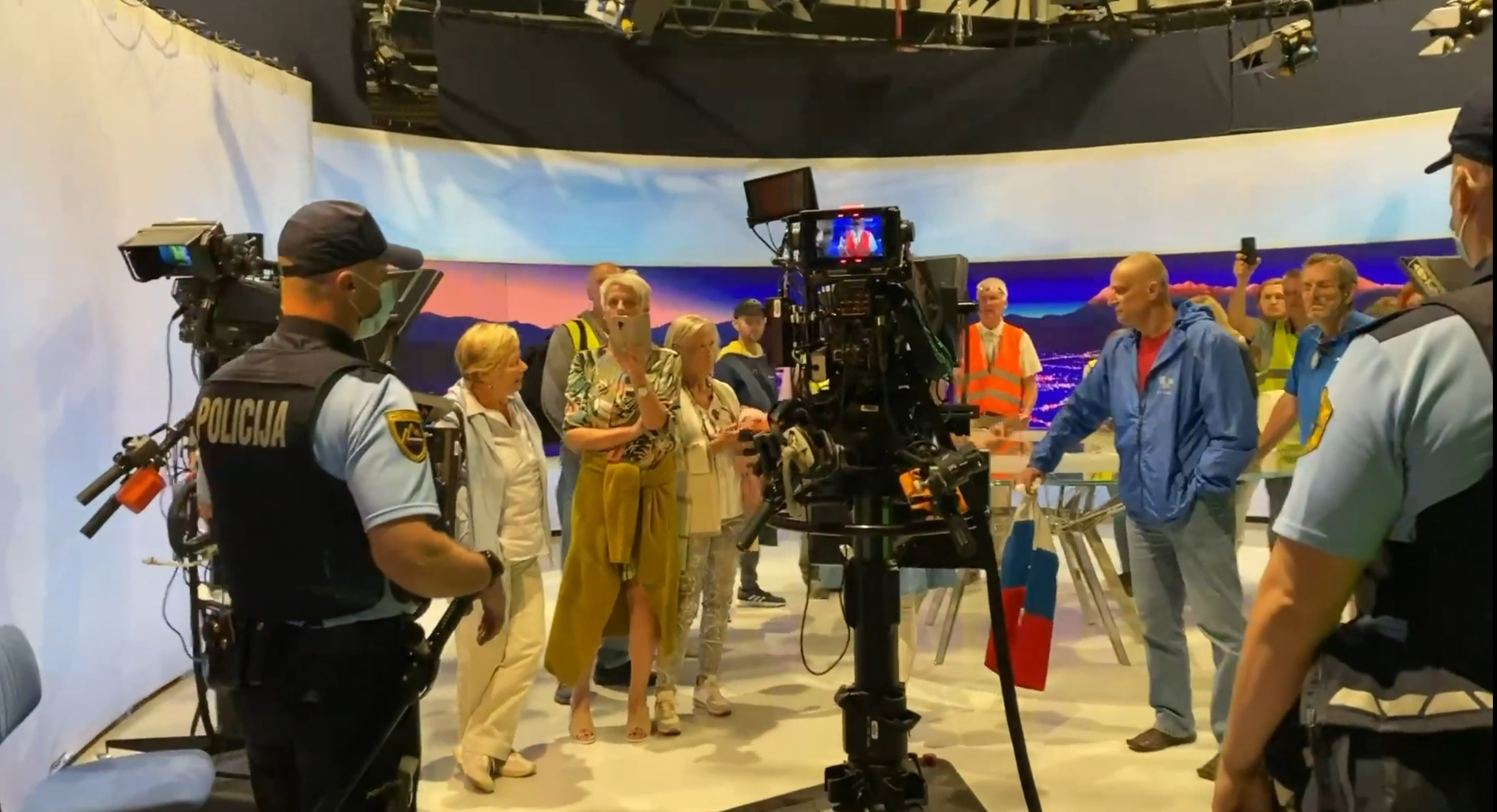 slovenija antivakseri foto PrintscreenFacebookBarbara Vidmajer (2)