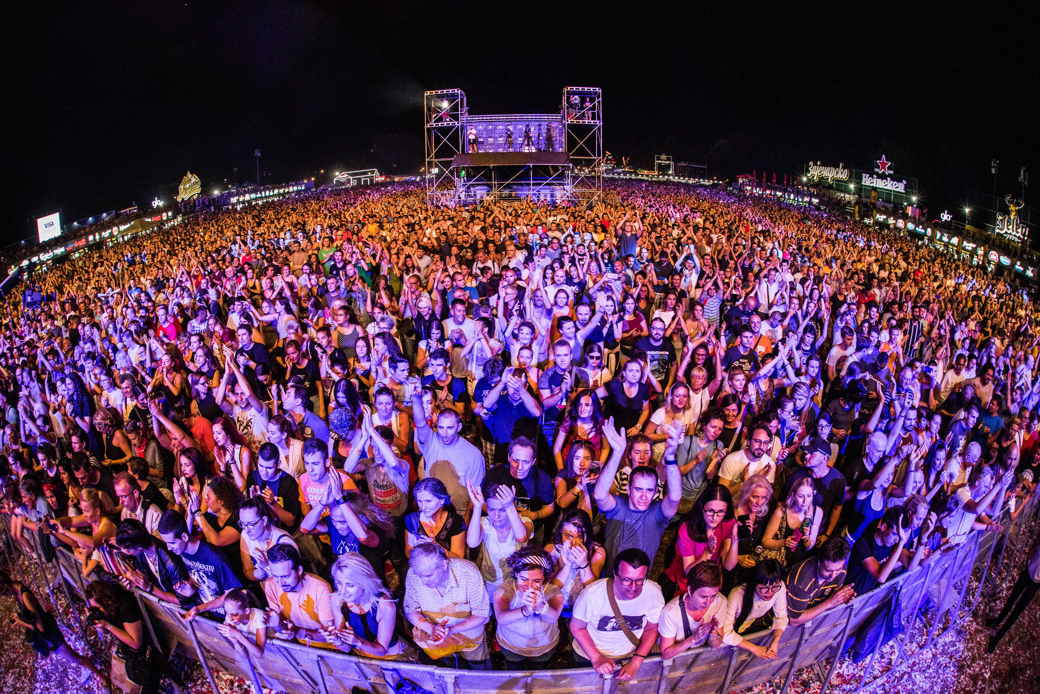 LiveProduction1BeerFestTotalFullResDan5 (42 of 77)