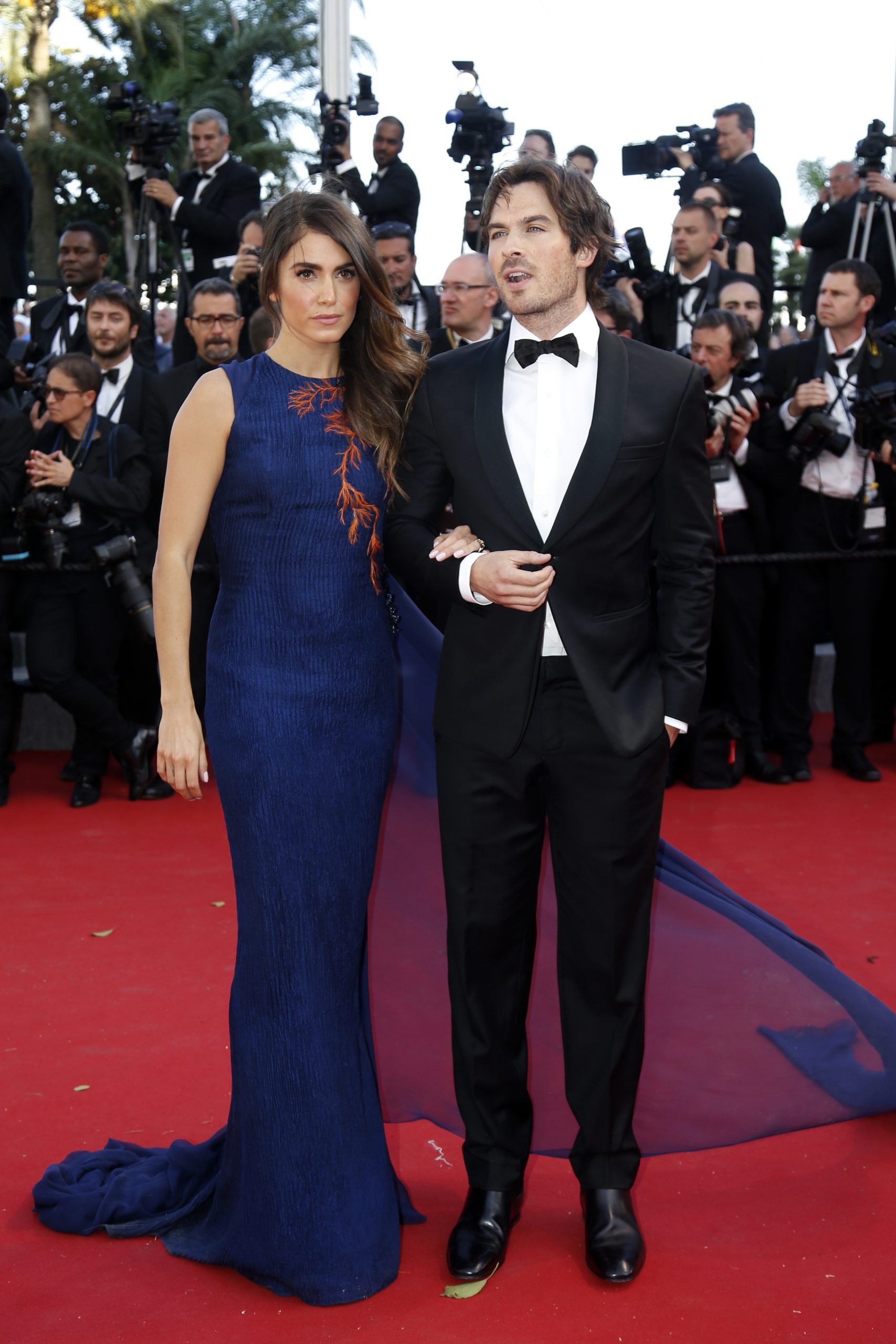 1631112380-ian-somerhalder-i-niki-rid-foto-EPA-SEBASTIEN-NOGIER-scaled.jpg