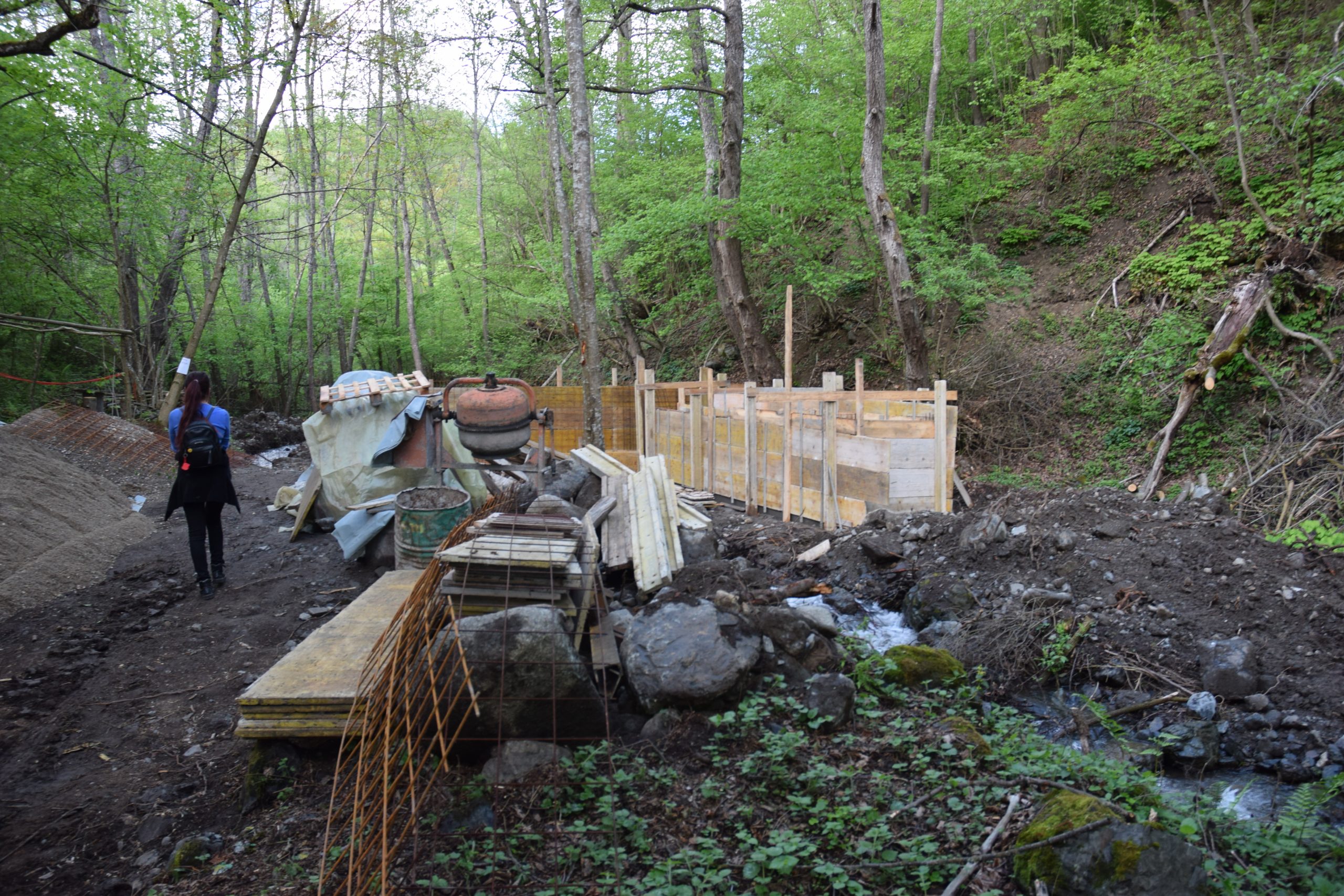 Meštani sela Boće na obroncima Kopaonika, gradnja izgradnja minihidroelektrane