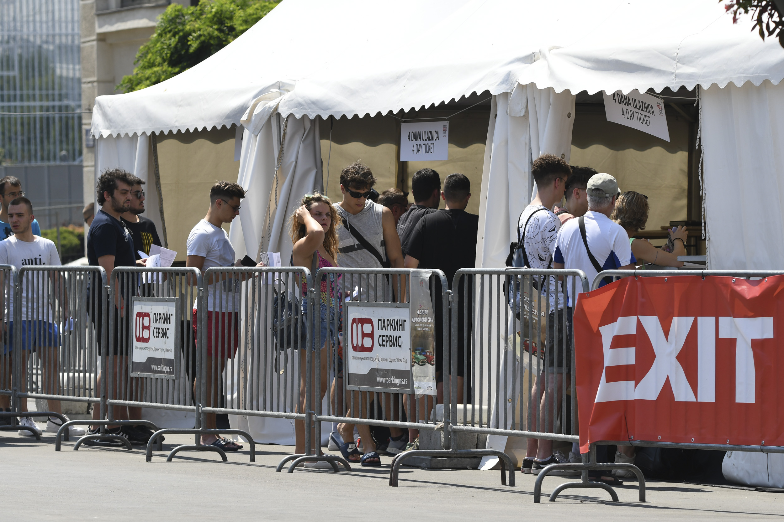 Novi Sad058 Exit festival zamena karata posetioci foto Nenad Mihajlovic