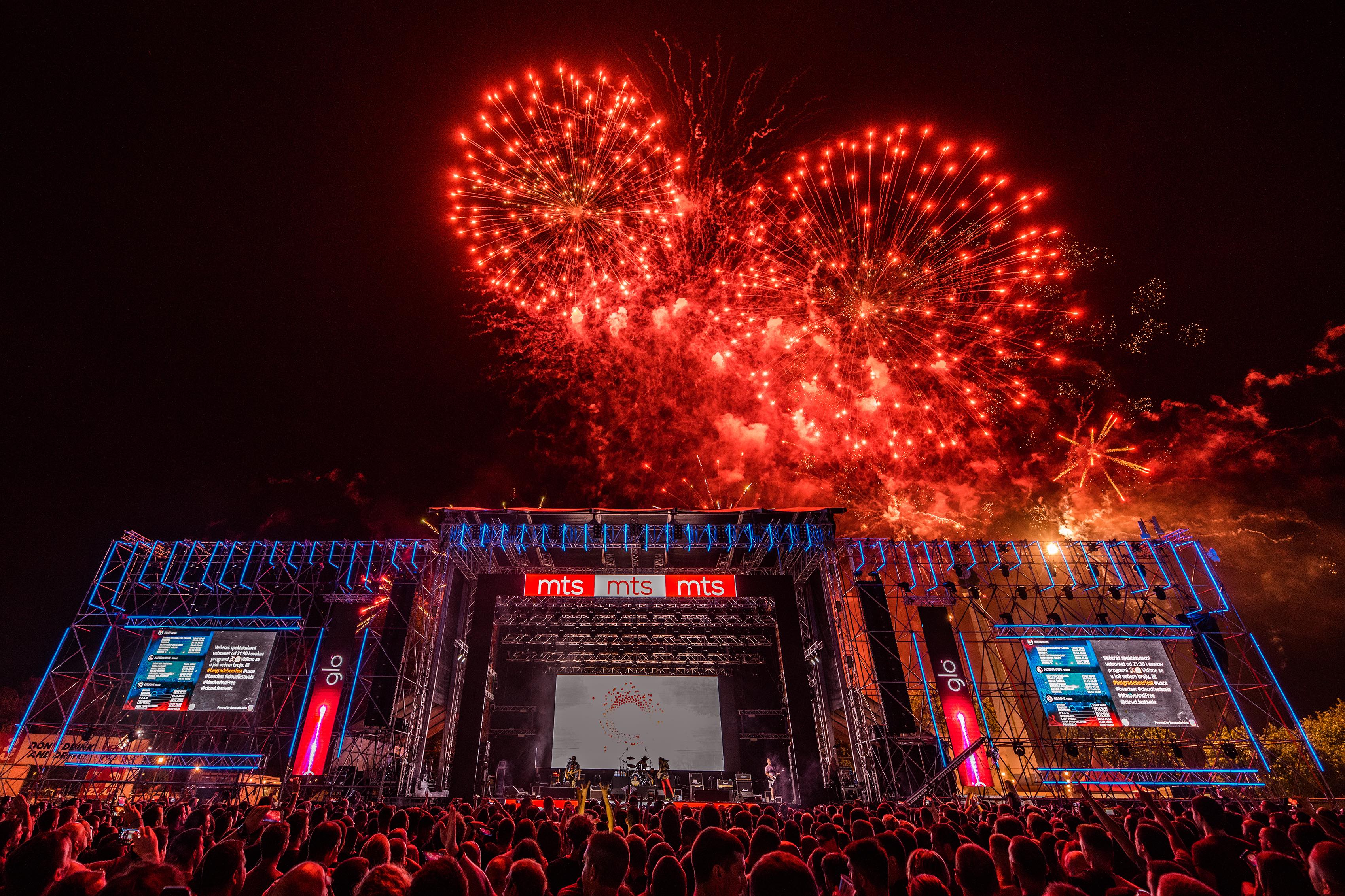 LiveProduction1BeerFestTotalFullResDan2 (65 of 183)