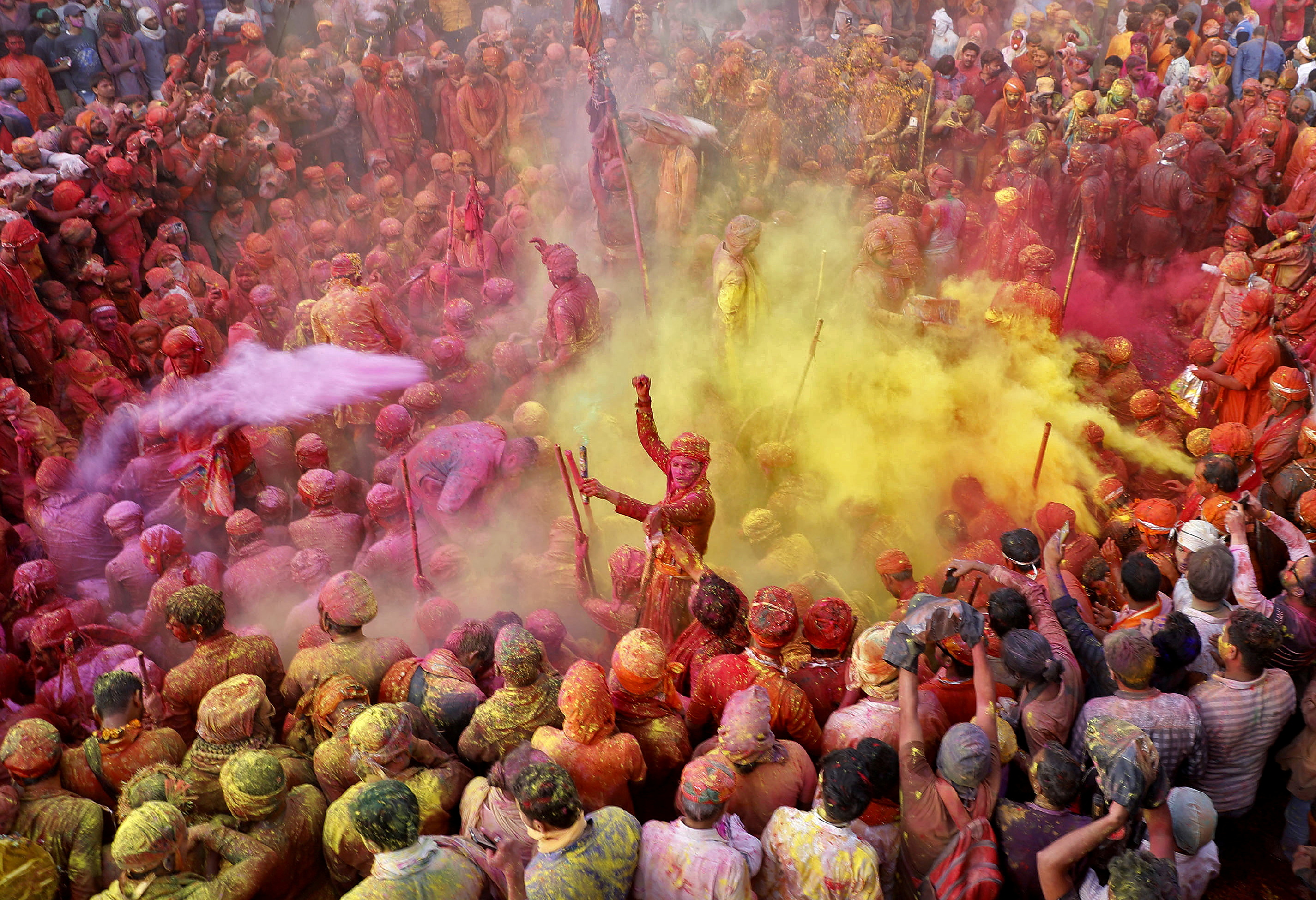 Lathmar Holi celebrations in Nandgaon