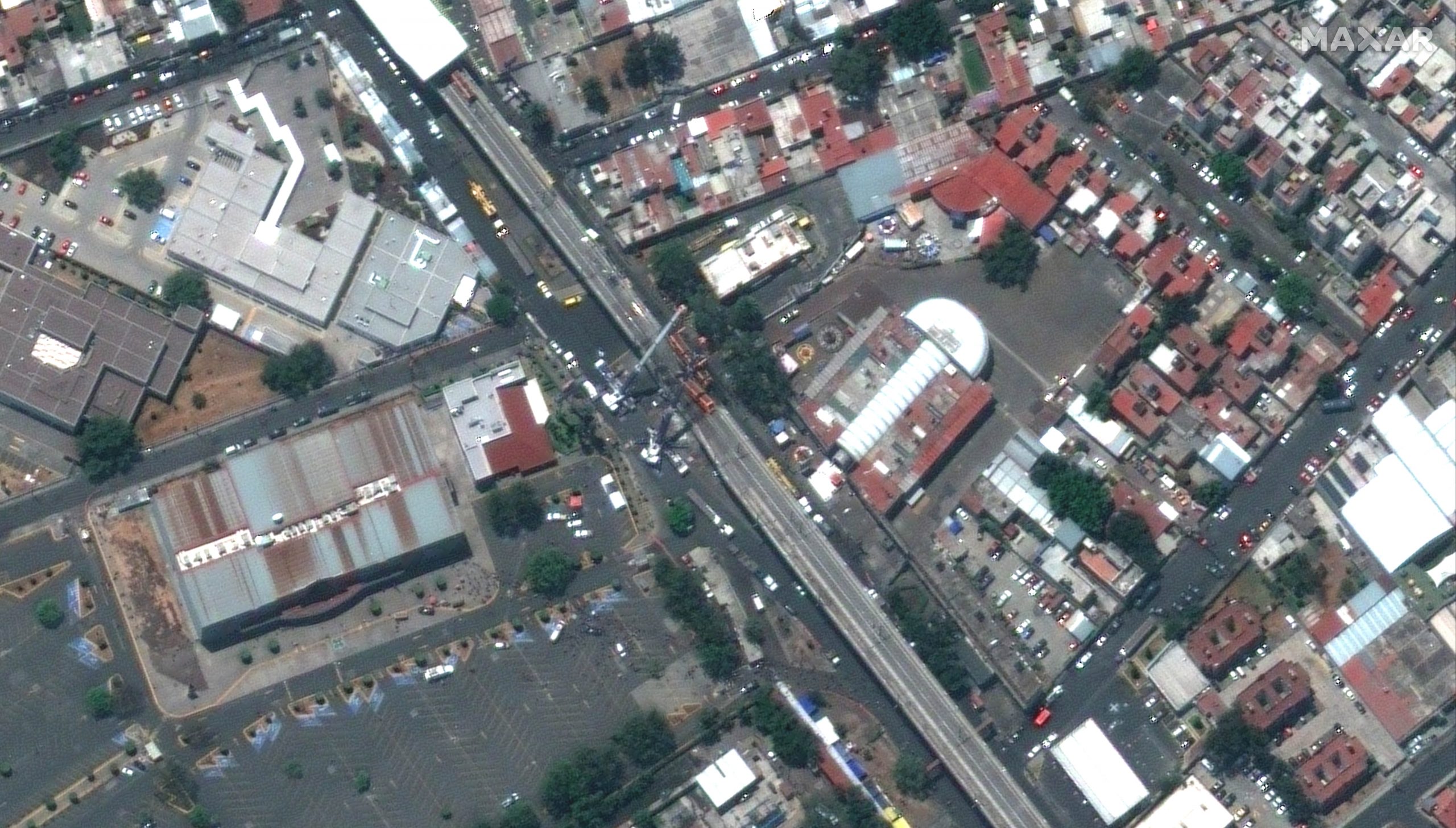 1620209385-2021-05-04T175739Z_1032885825_RC259N9GBR19_RTRMADP_3_MEXICO-TRAIN-ACCIDENT-scaled.jpg