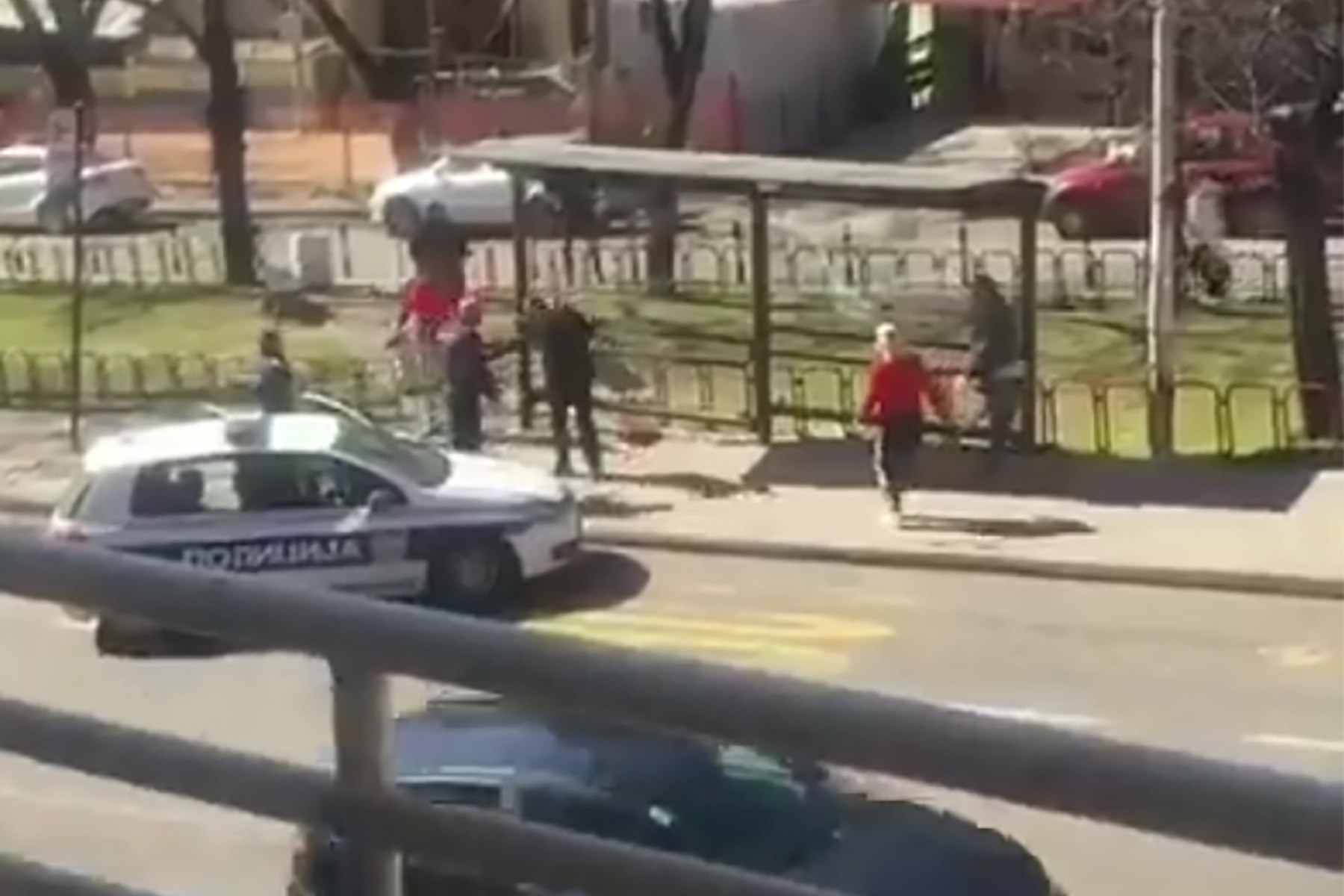 Screenshot_2021-03-07 MOJ BEOGRAD on Instagram “Pokušaj pljačke prodavnice u Maksima Gorkog”(1)