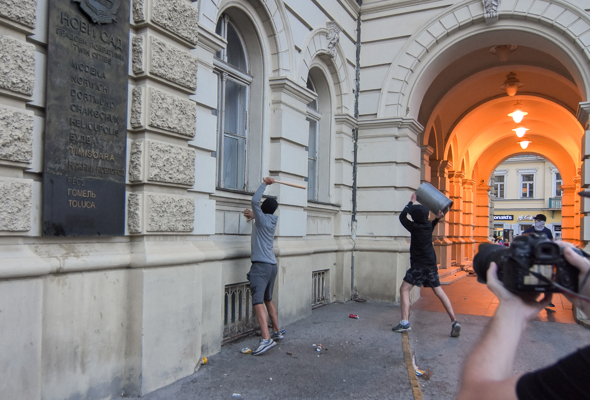 Novi Sad, protesti protiv vlasti desnicari desnicarske organizacije foto Nenad Lazic