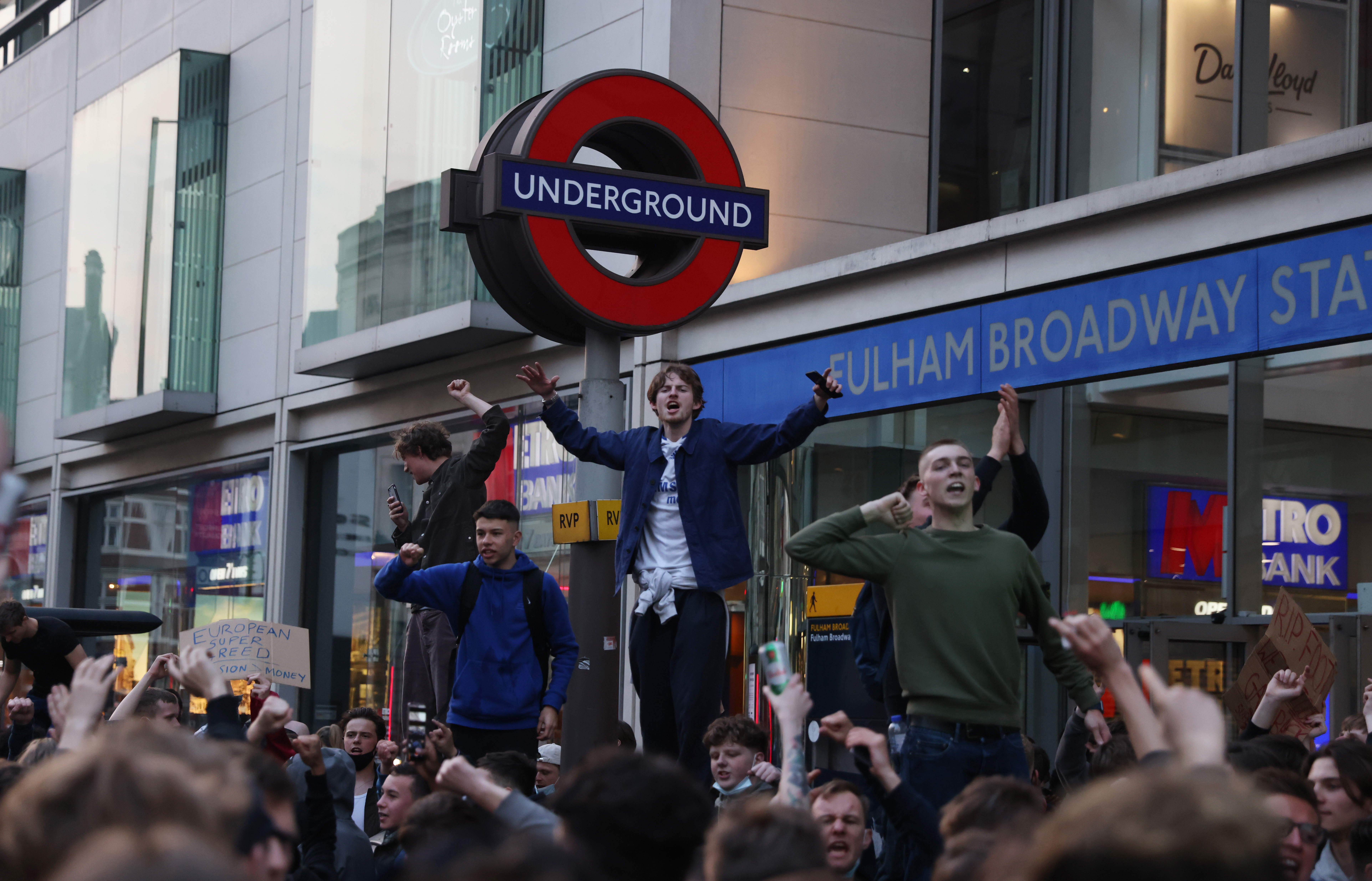 London, neredi, Premier League - Chelsea v Brighton &amp; Hove Albion