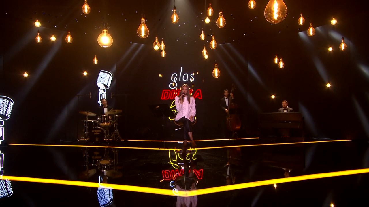 Glas, dirka, bas_ Street Life.mp4_snapshot_01.45.961