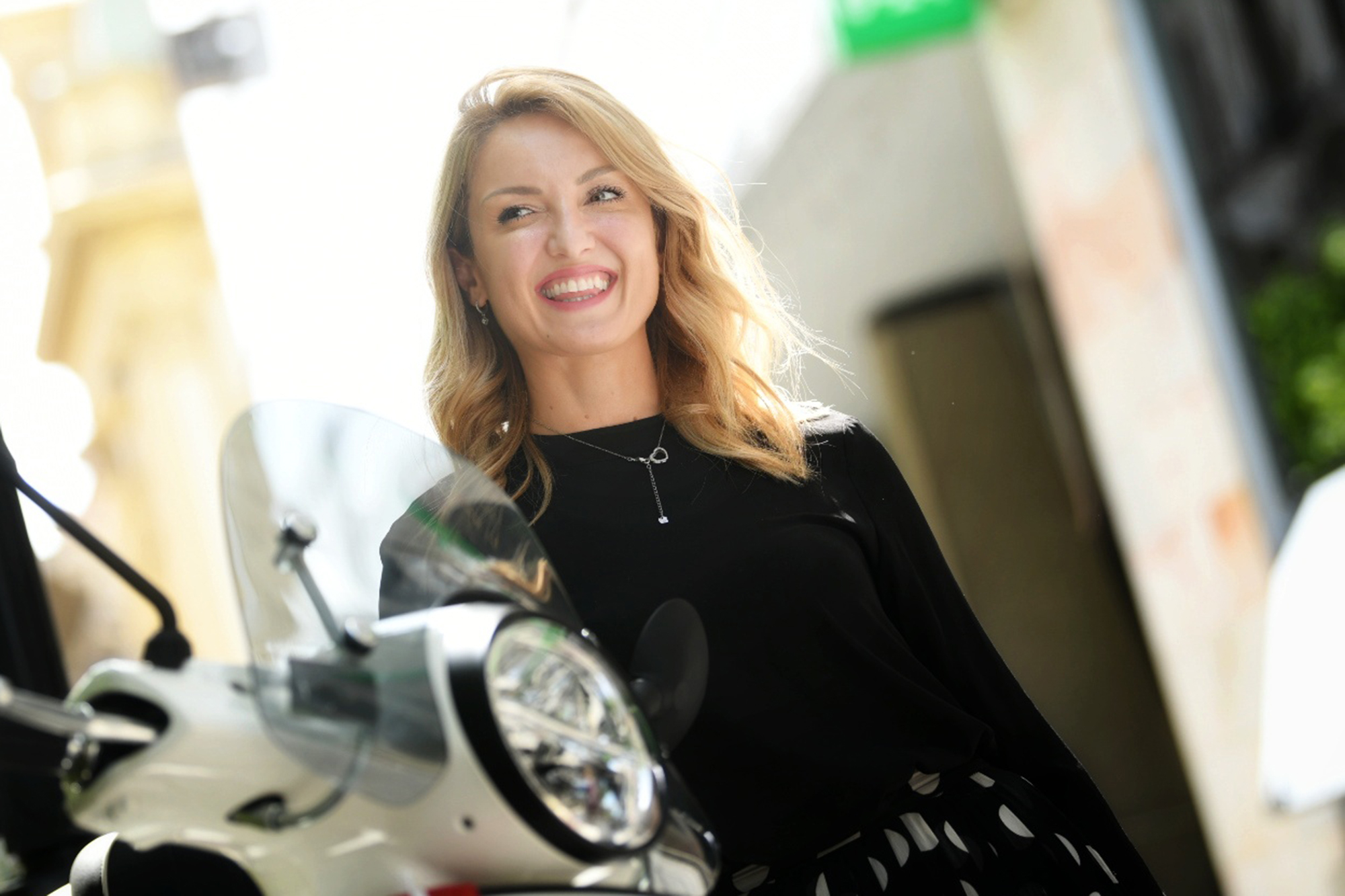 BEOGRAD 05. maj 2021. Street Style, moda, fashion, moda u Beogradu, moda na ulicama grada, strit stajl Foto:Vesna Lalić/Nova.rs