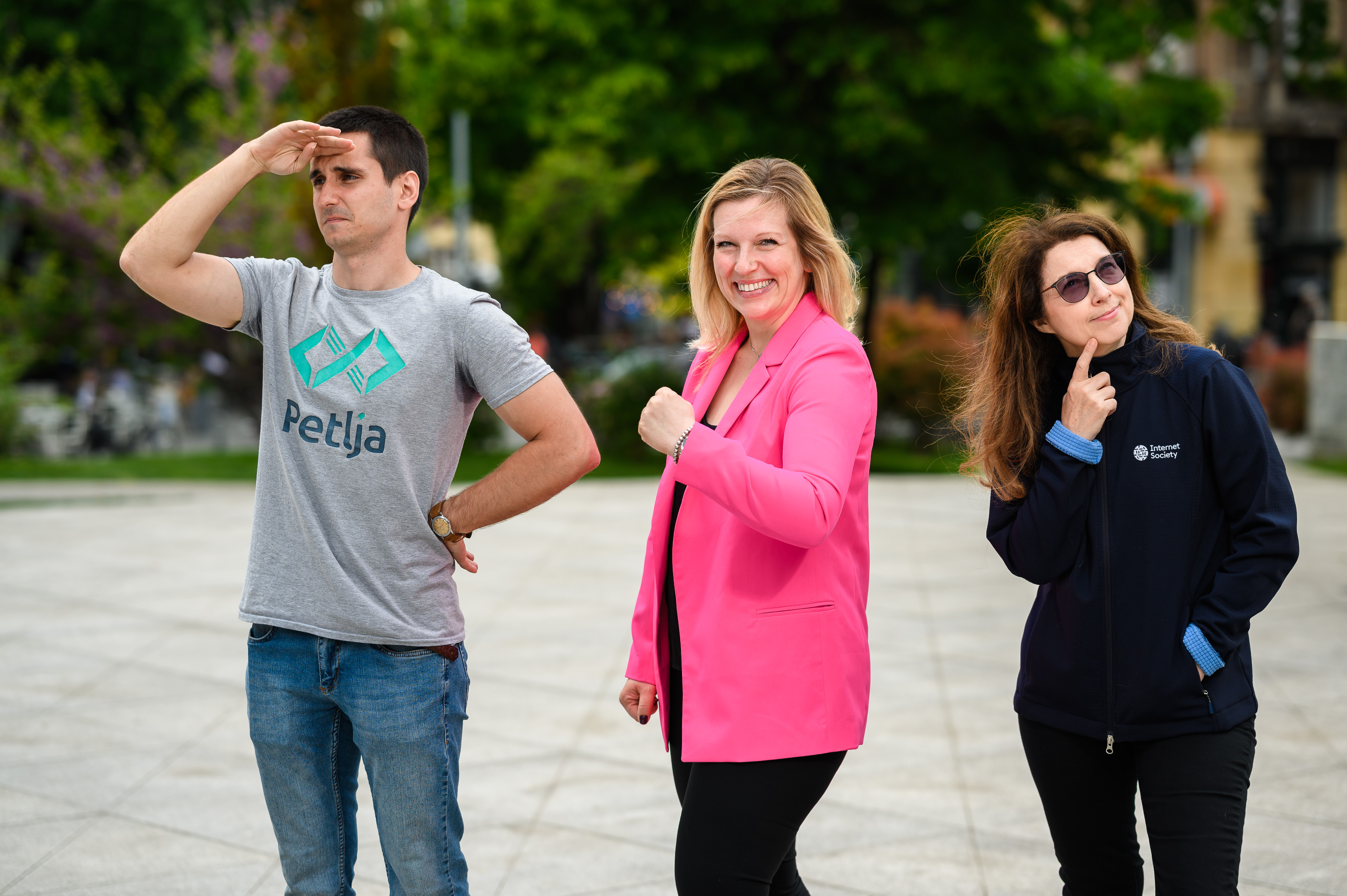 Lazar Bojičić (Fondacija Petlja), Jovana Ružičić (Centar za mame), Željka Milošević (Internet društvo Srbije)
