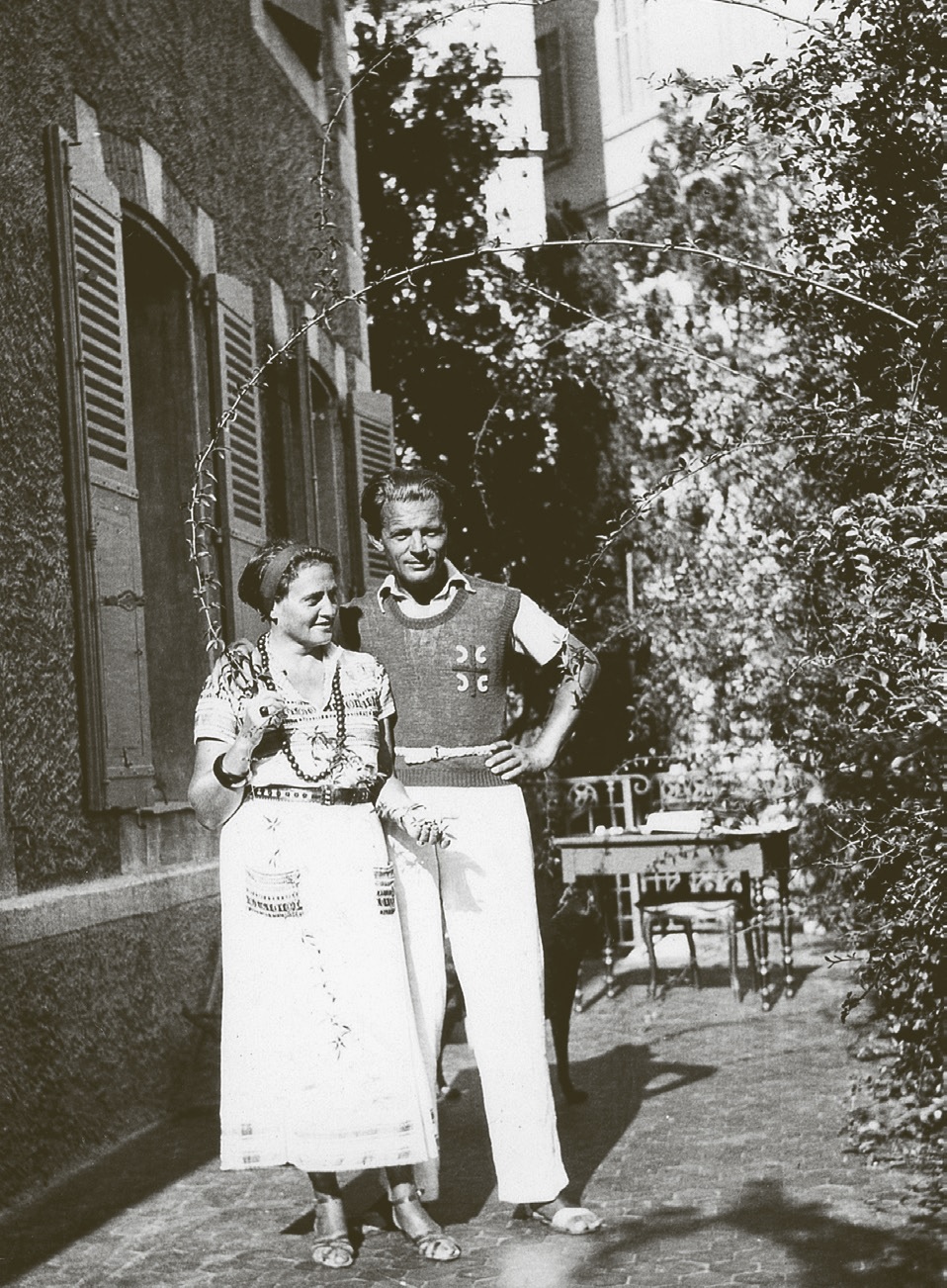 Anuška i Ljubomir Micić, Kan, 1934. (priv.arhiva I . Subotić )