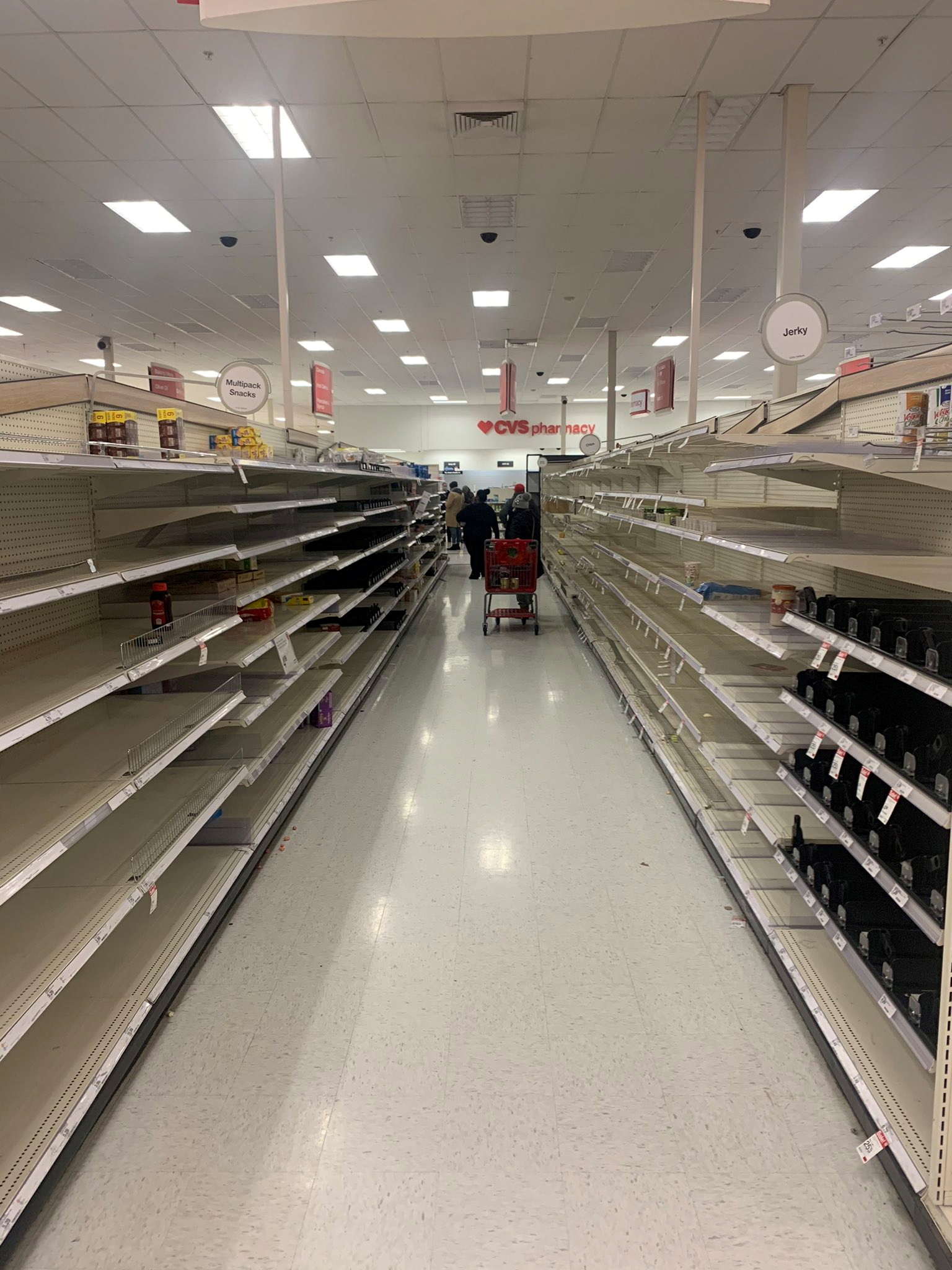 Empty shelves are seen at a supermarket in Austin, Texas, U.S. February 17, 2021. Kolby Lee via REUTERS   ATTENTION EDITORS - THIS IMAGE HAS BEEN SUPPLIED BY A THIRD PARTY. NO RESALES. NO ARCHIVES. MANDATORY CREDIT. MUST CREDIT KOLBY LEE.