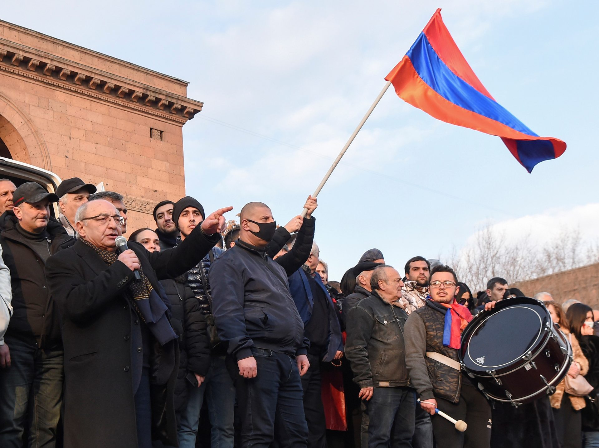 2021-02-25T142909Z_1029737634_RC2QZL9BTNZR_RTRMADP_3_ARMENIA-POLITICS-1920x1437.jpg