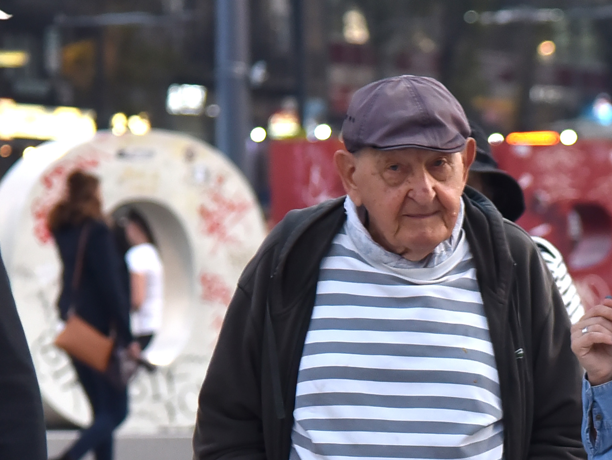 Beograd 14.10.2019. Vlastimir Velisavljevic Vlasta Velisavljevic, glumac. Otvaranje, otvoren Trg glumackih legendi, velikani naseg glumista, zvezde, Trg Slavija RAS Foto Nemanja Jovanovic