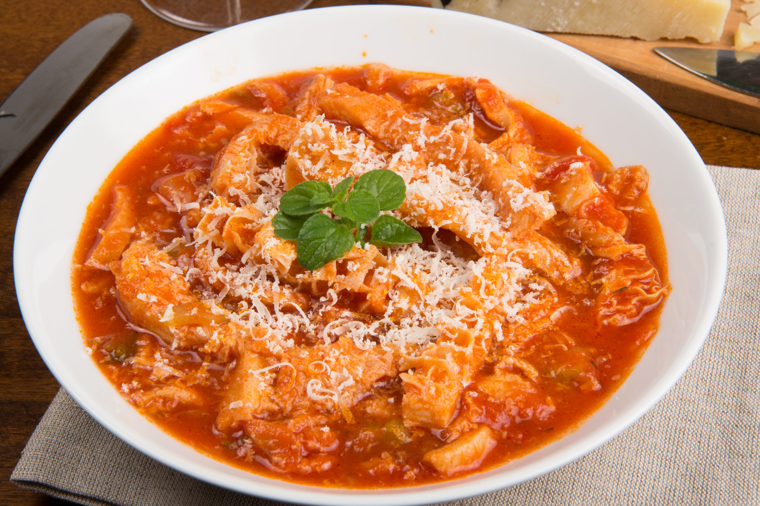 12.11. (b) Skembici u saftu stock-photo-tripe-with-tomato-sauce-called-tripe-alla-romana-a-typical-dish-from-lazio-1834093609 Majstor amater
