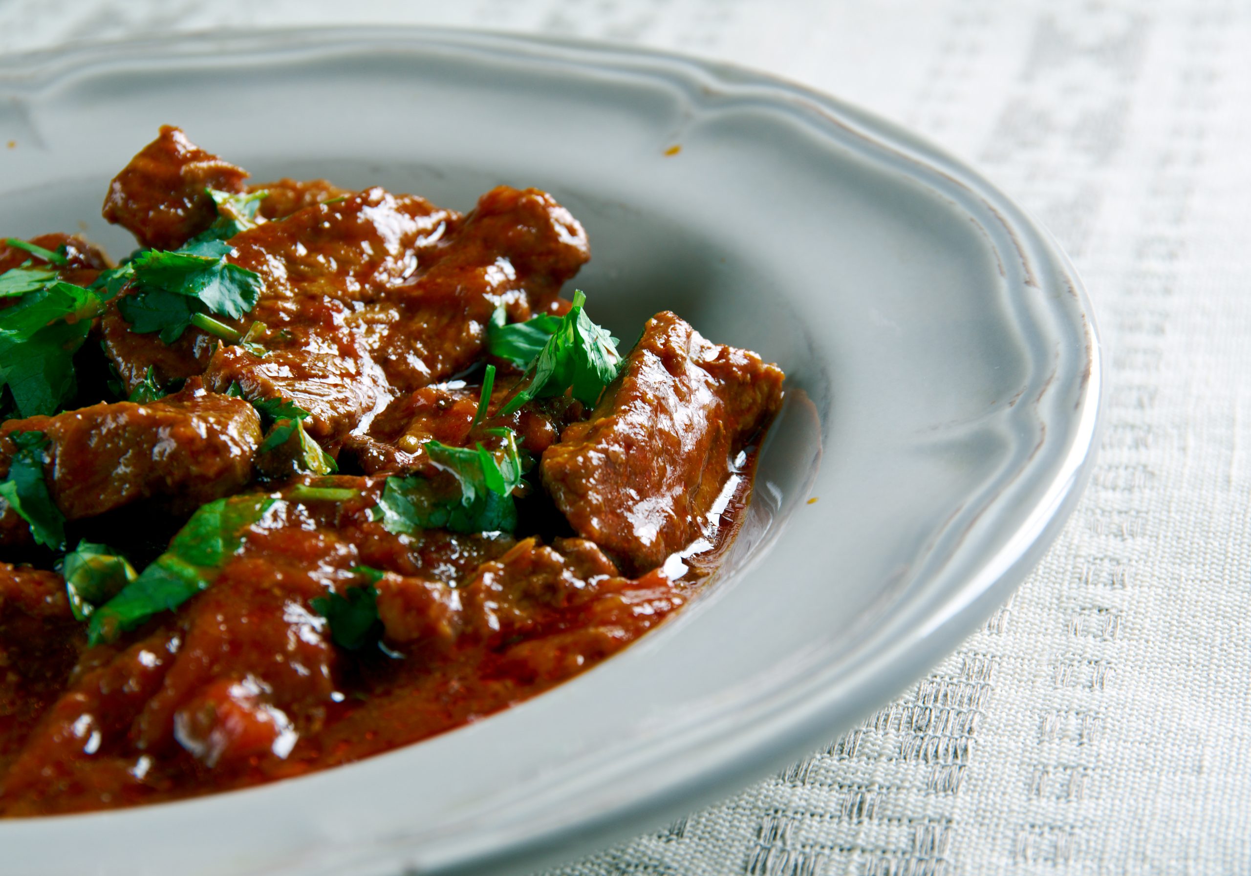 1637405410-24.11.-b-Tokanj-stock-photo-hungarian-beef-stew-tokan-close-up-372267487-scaled.jpg