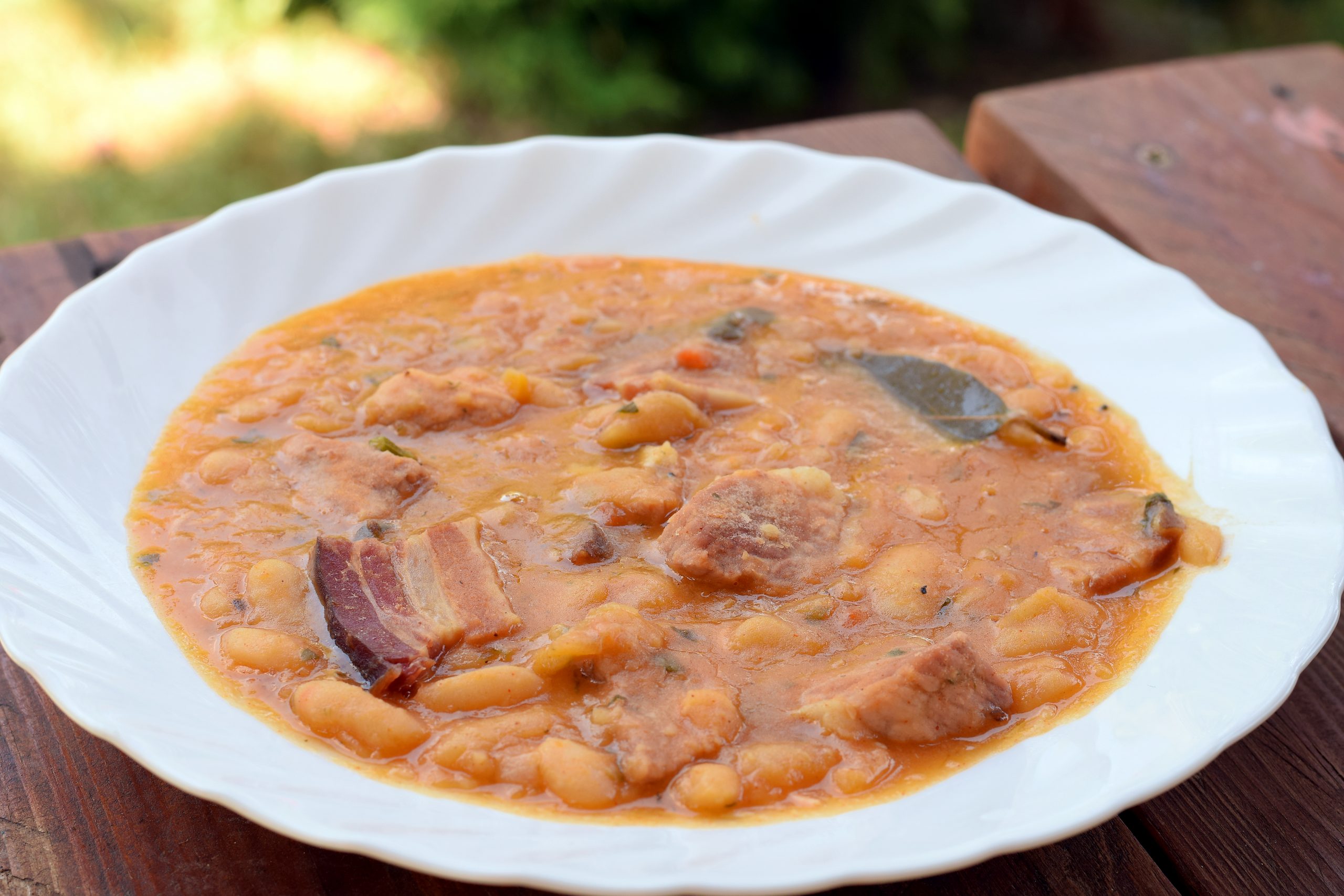 1632680484-29.9.-c-pasulj-stock-photo-pasulj-beans-with-beef-and-bacon-1468241219-scaled.jpg