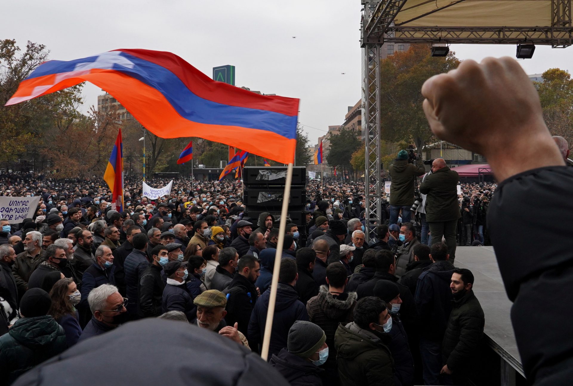 2020-12-05T144549Z_821428571_RC22HK9I7TXH_RTRMADP_3_ARMENIA-POLITICS-PROTESTS-1920x1293.jpg
