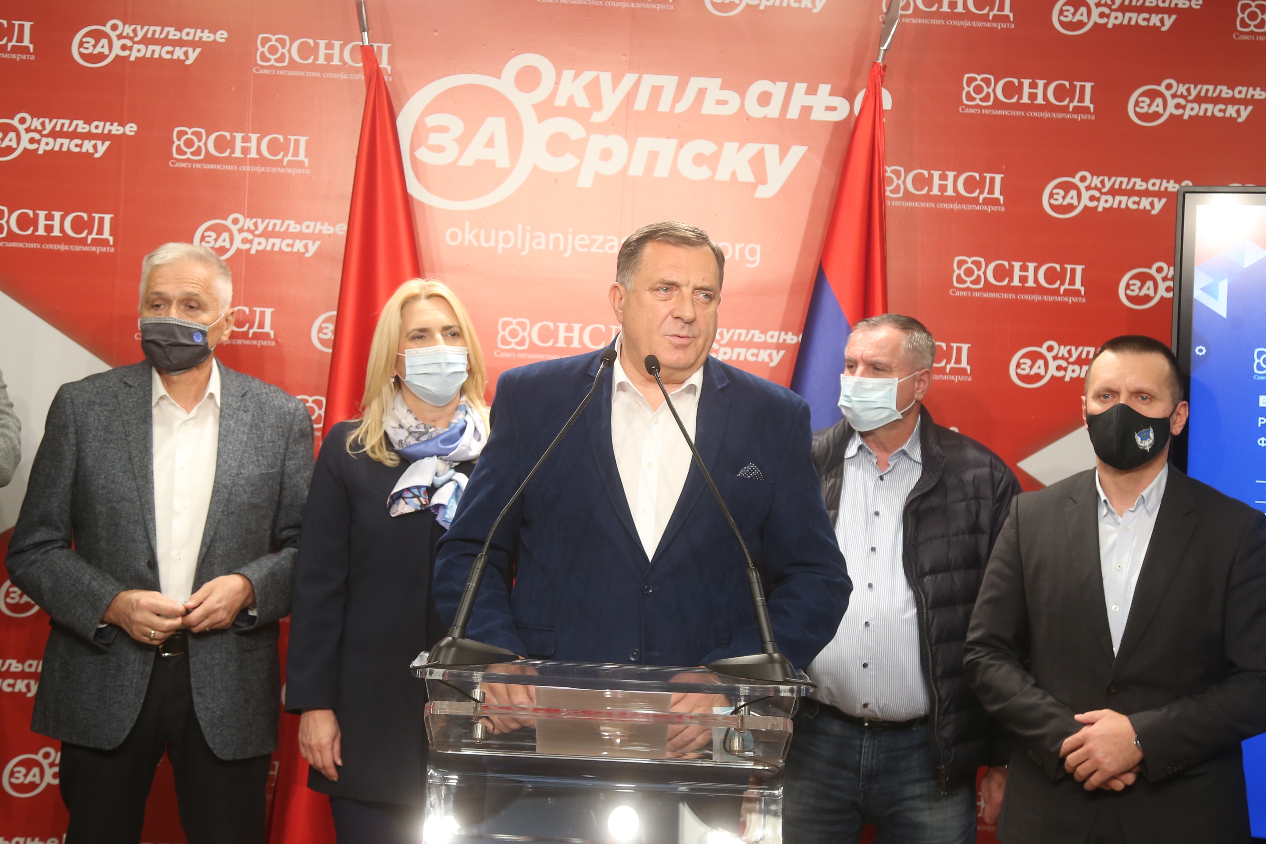 15.11.2020. Banjaluka, izbori u Bosni, Bosna, glasanje, glasacko mesto, biraliste, Milorad Dodik glasa, fotografije poslao Sinisa Pasalic - NE POTPISIVATI GA!!!