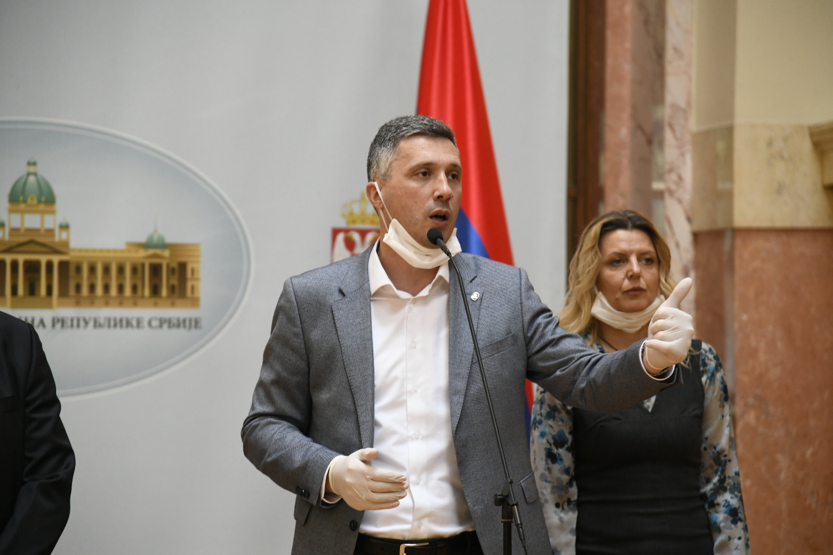 Beograd 28.04.2020. Boško Obradović, Marija Janjušević, Skupština Srbije, Parlamnet Srbije, narodni poslanici, početak rada skupštine za vreme vanrednog stanja u toku pandemije koronavirusa Foto:Nemanja Jovanović/Nova.rs