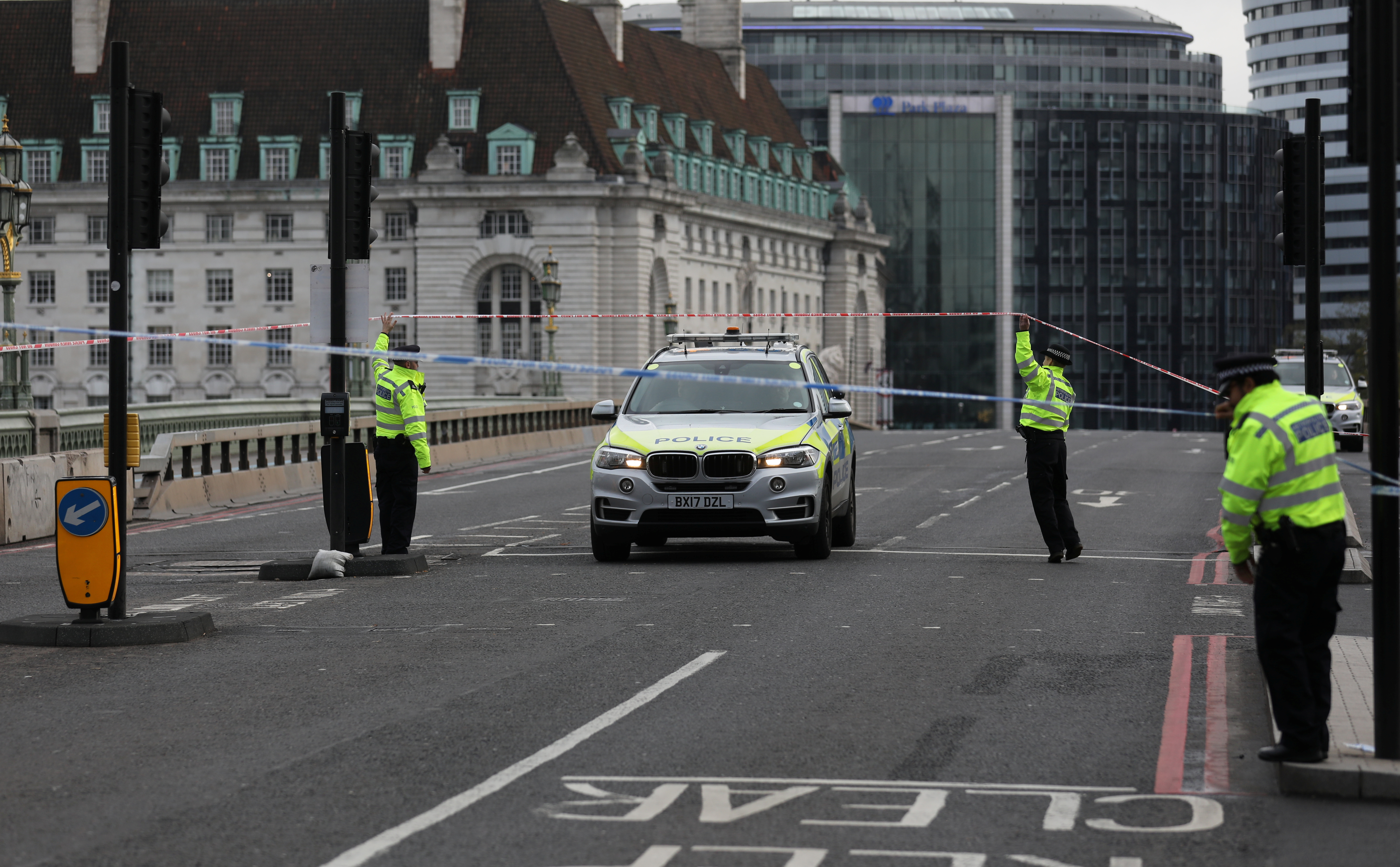 Police officers are seen at a closed off Westminster Bridge, in London, Britain October 13, 2020. REUTERS/Simon Dawson