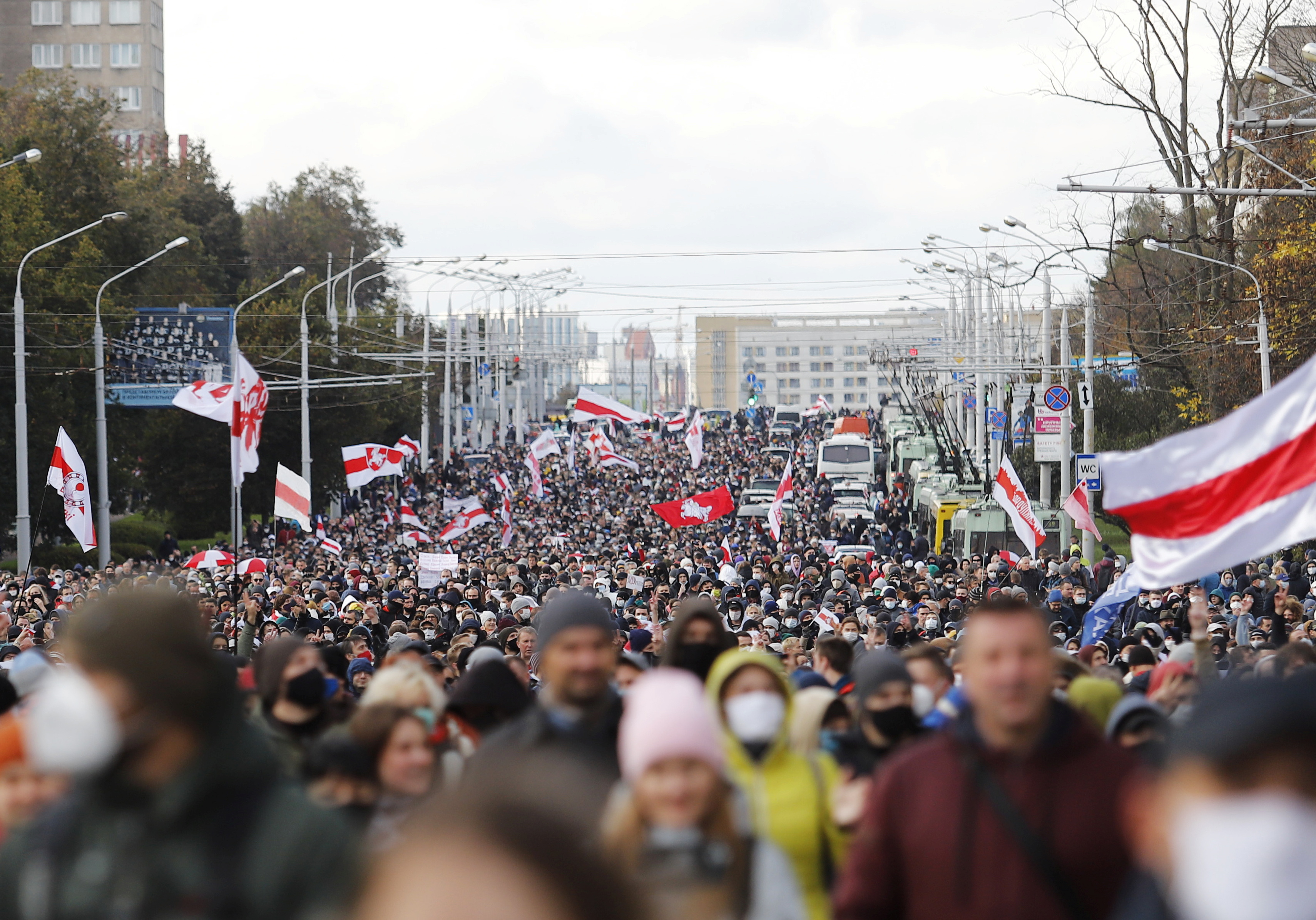 People attend an opposition rally to reject the presidential election results in Minsk, Belarus October 18, 2020. REUTERS/Stringer