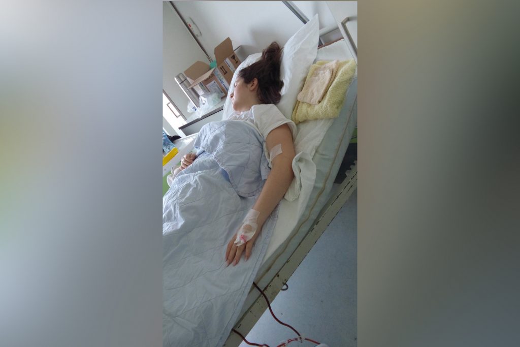 Andrijana Borisov, u bolnici, bolnica, bila teško povređena u atubosu Niš ekspresa 2018. godine, autobus smrti Foto: Privatana arhiva